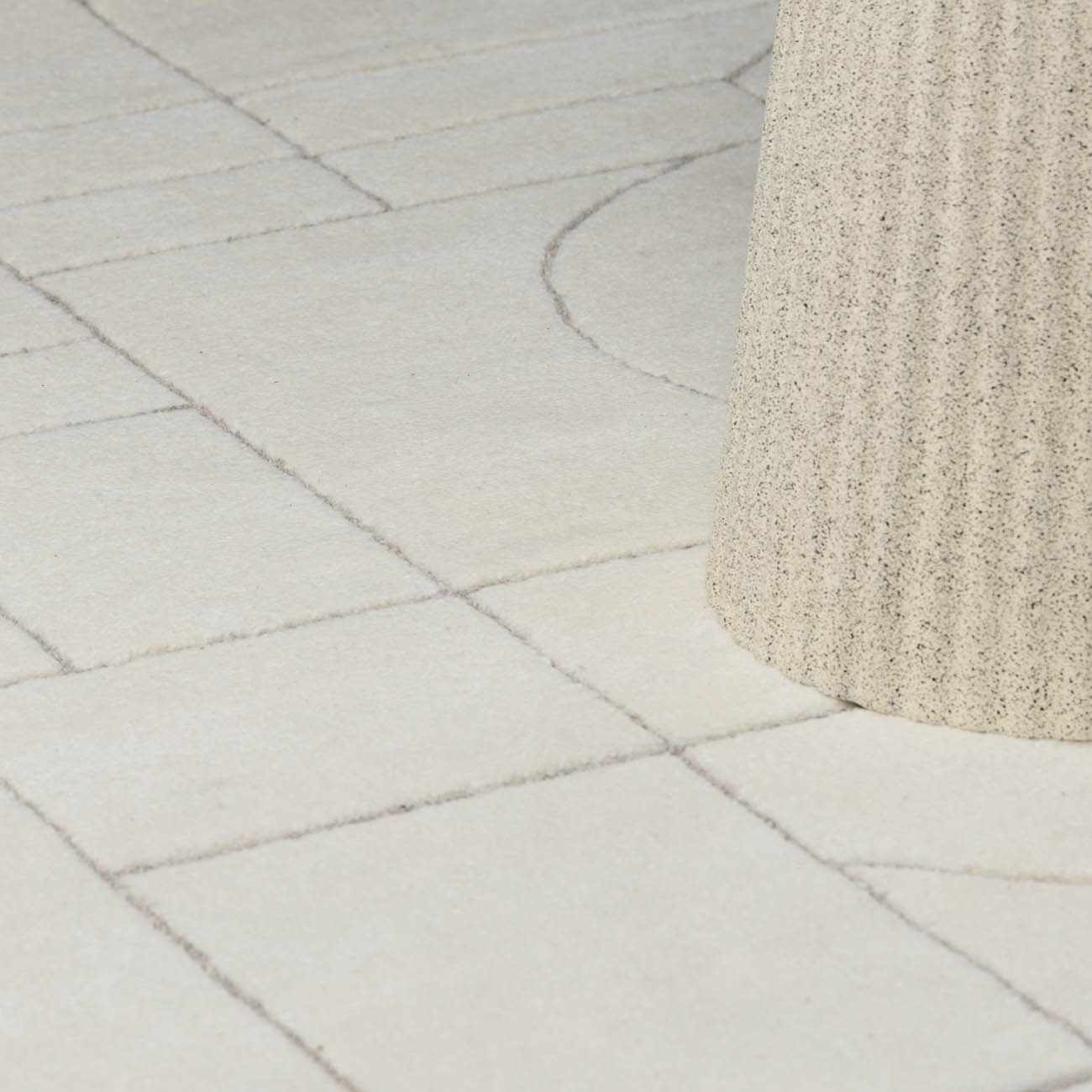 Fusao Off White Area Rug - Image 17