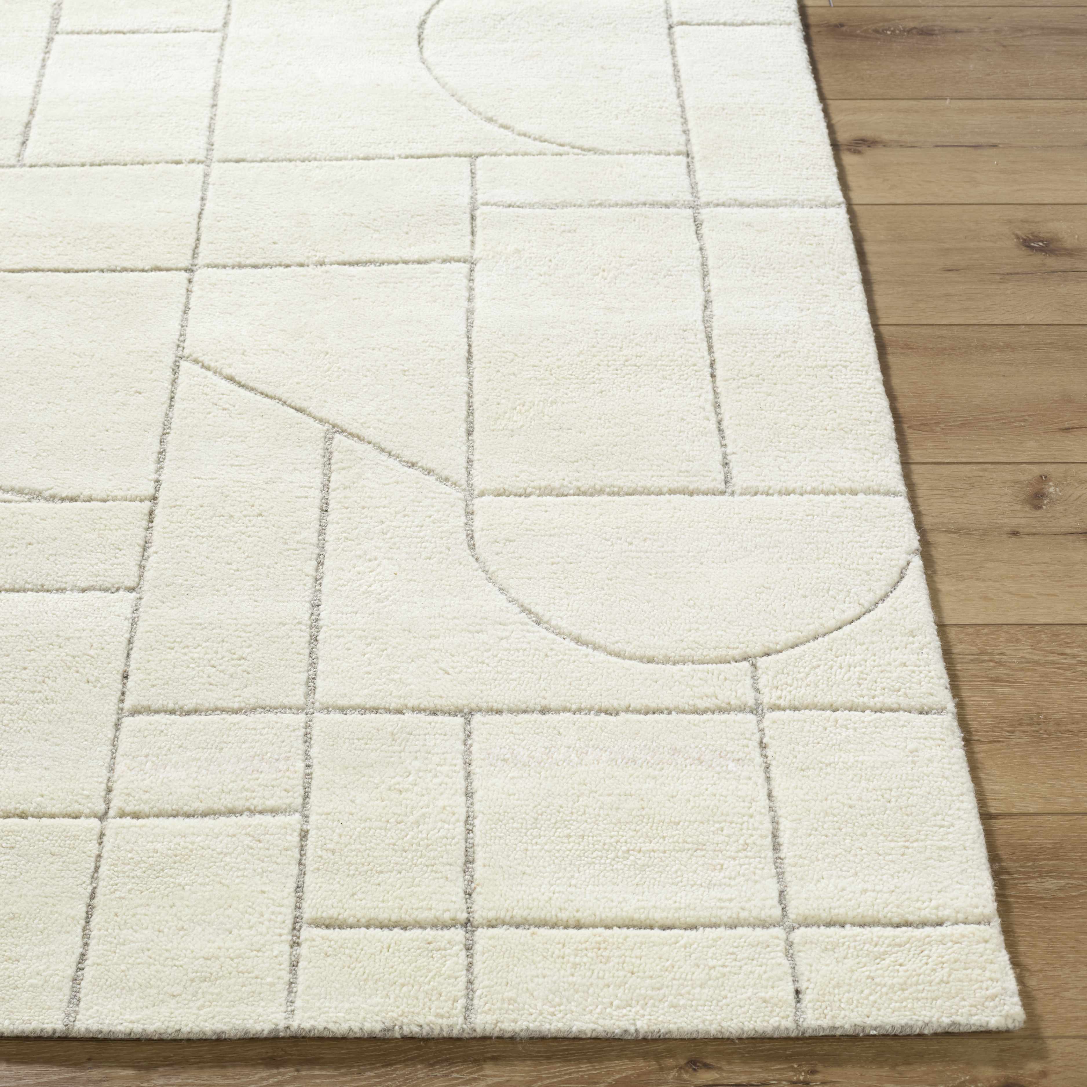 Fusao Off White Area Rug - Image 4