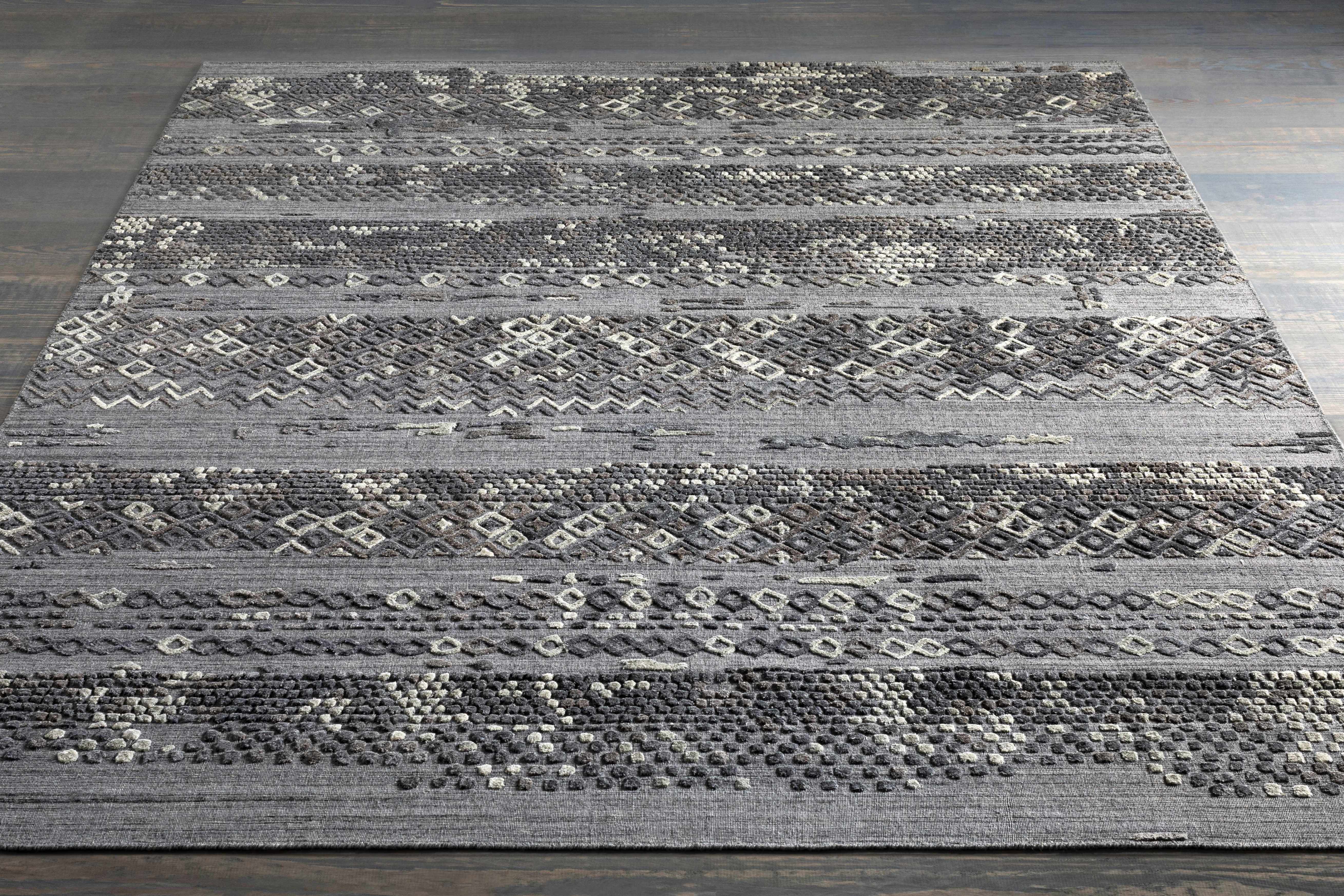 Galchutt Embossed Gray Premium Viscose&Wool Rug - Clearance - Image 3