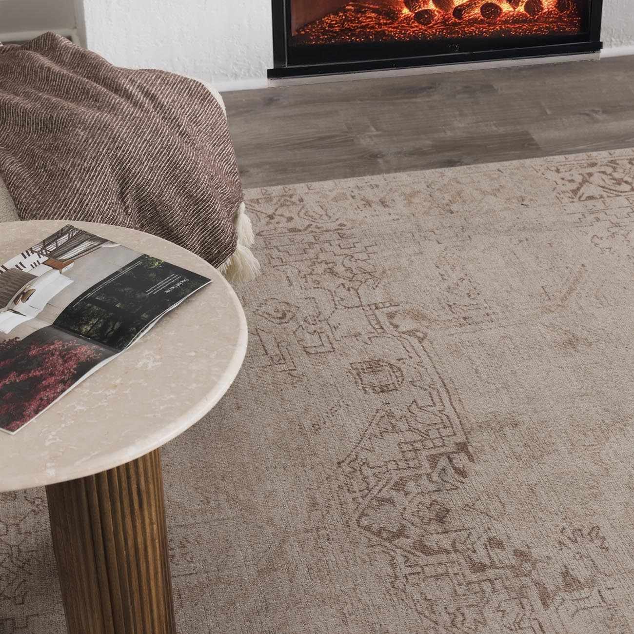 Galey Alix Collins Avenue V Vintage Medallion Rug - Image 3