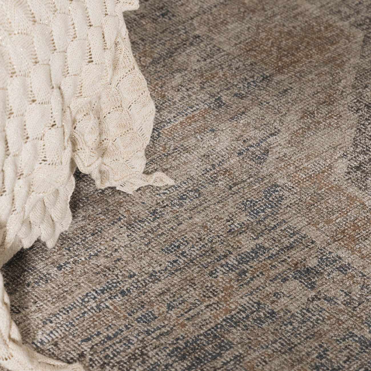 Galey Alix Maria Elena IV Vintage Medallion Rug - Image 19