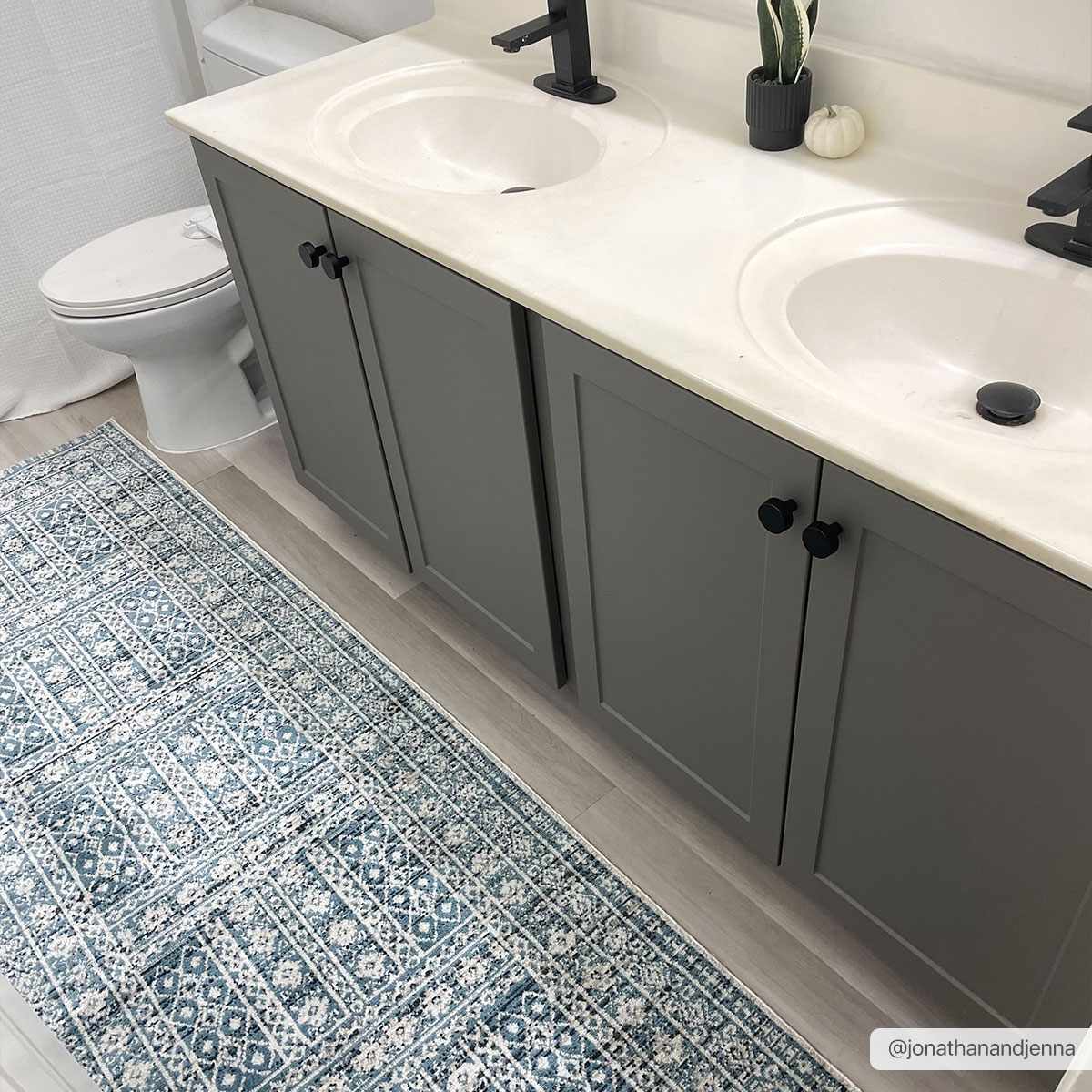 Gandy Washable Area Rug - Clearance - Image 3