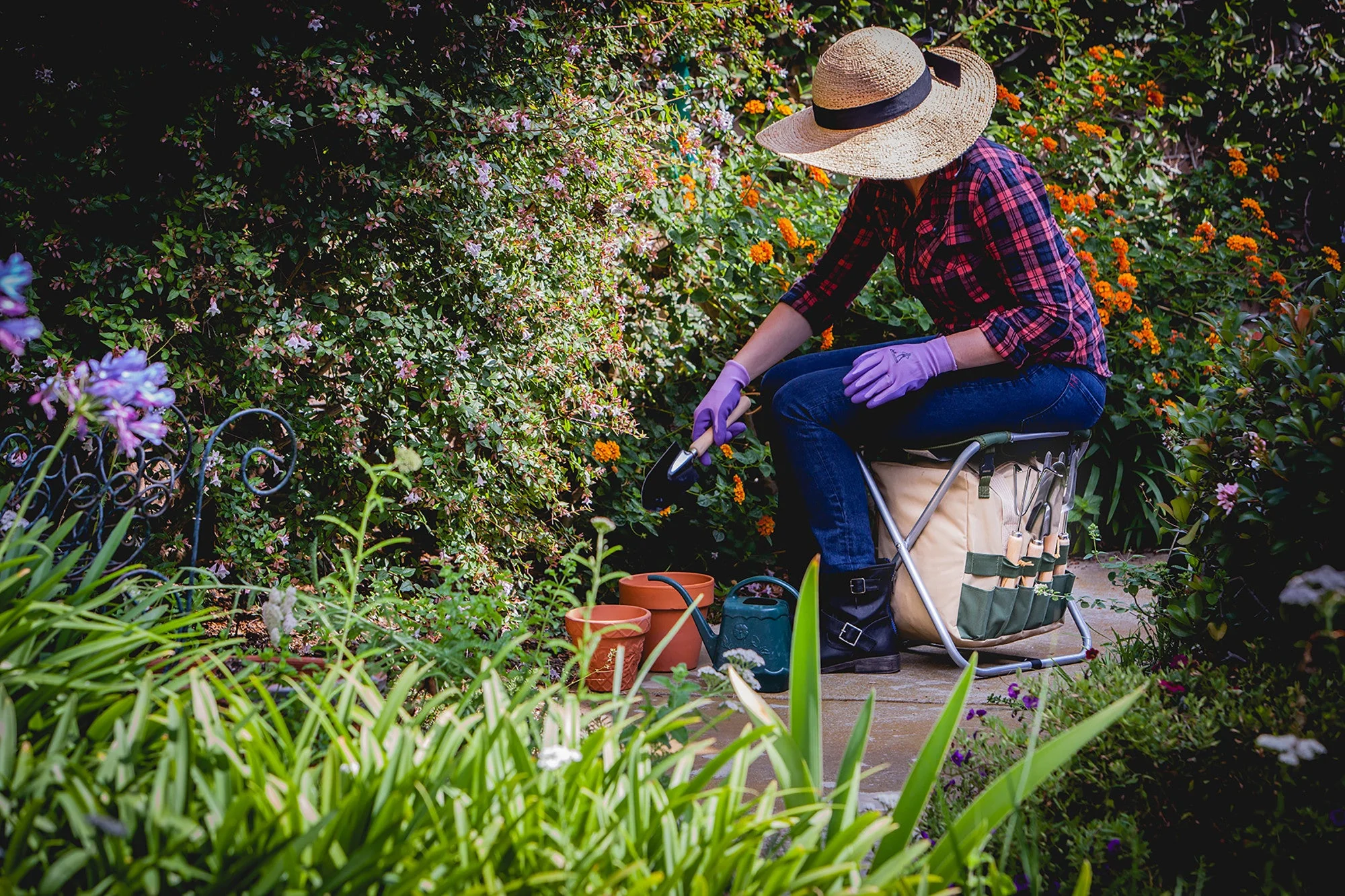Gardener Folding Seat with Tools - Image 8