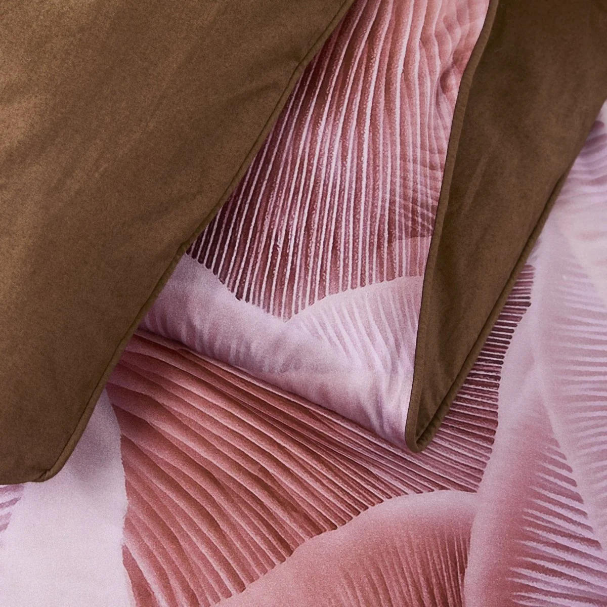 Gilded Spore Cotton Comforter Set - Image 15