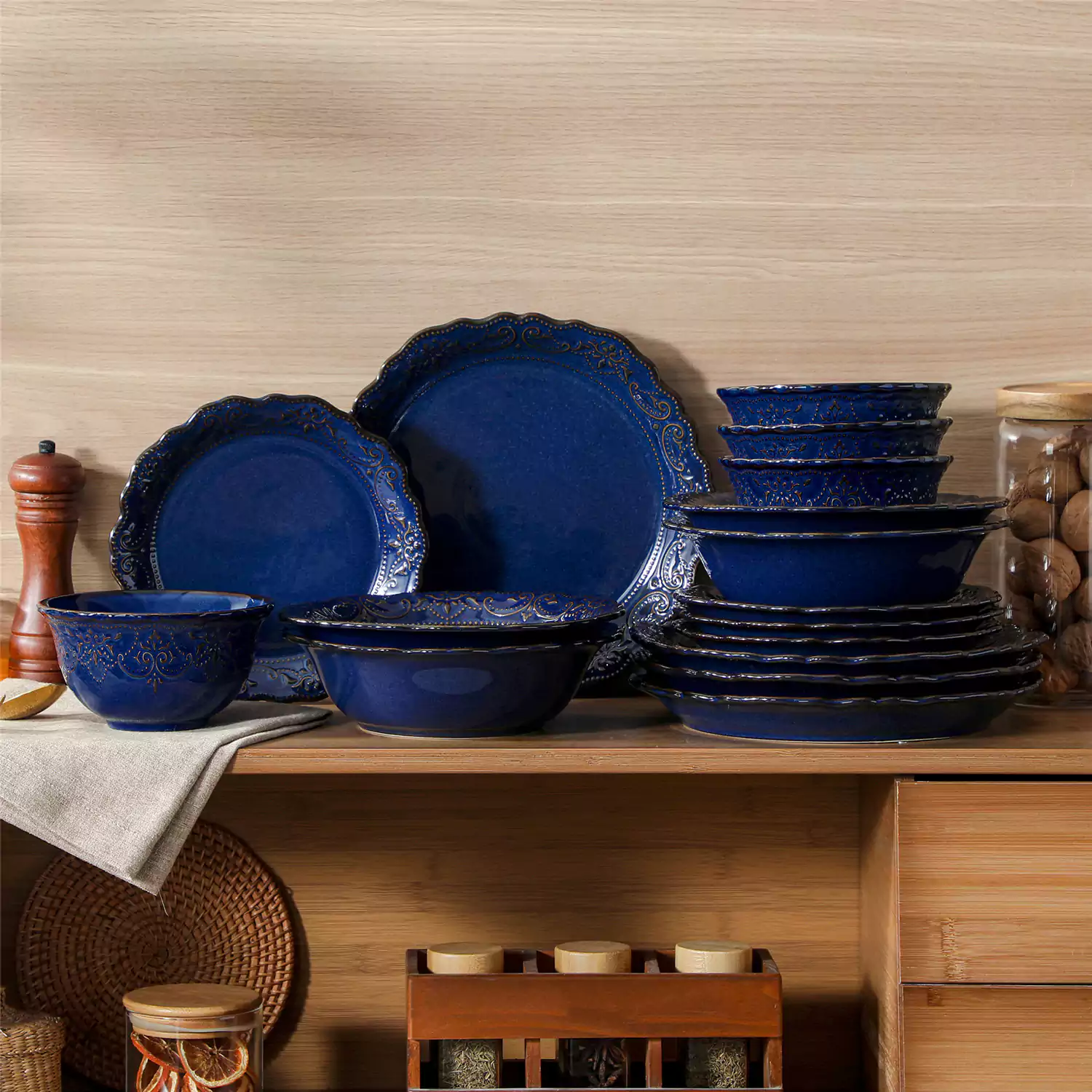 Giselle 16 Piece Dinnerware Set - Image 24