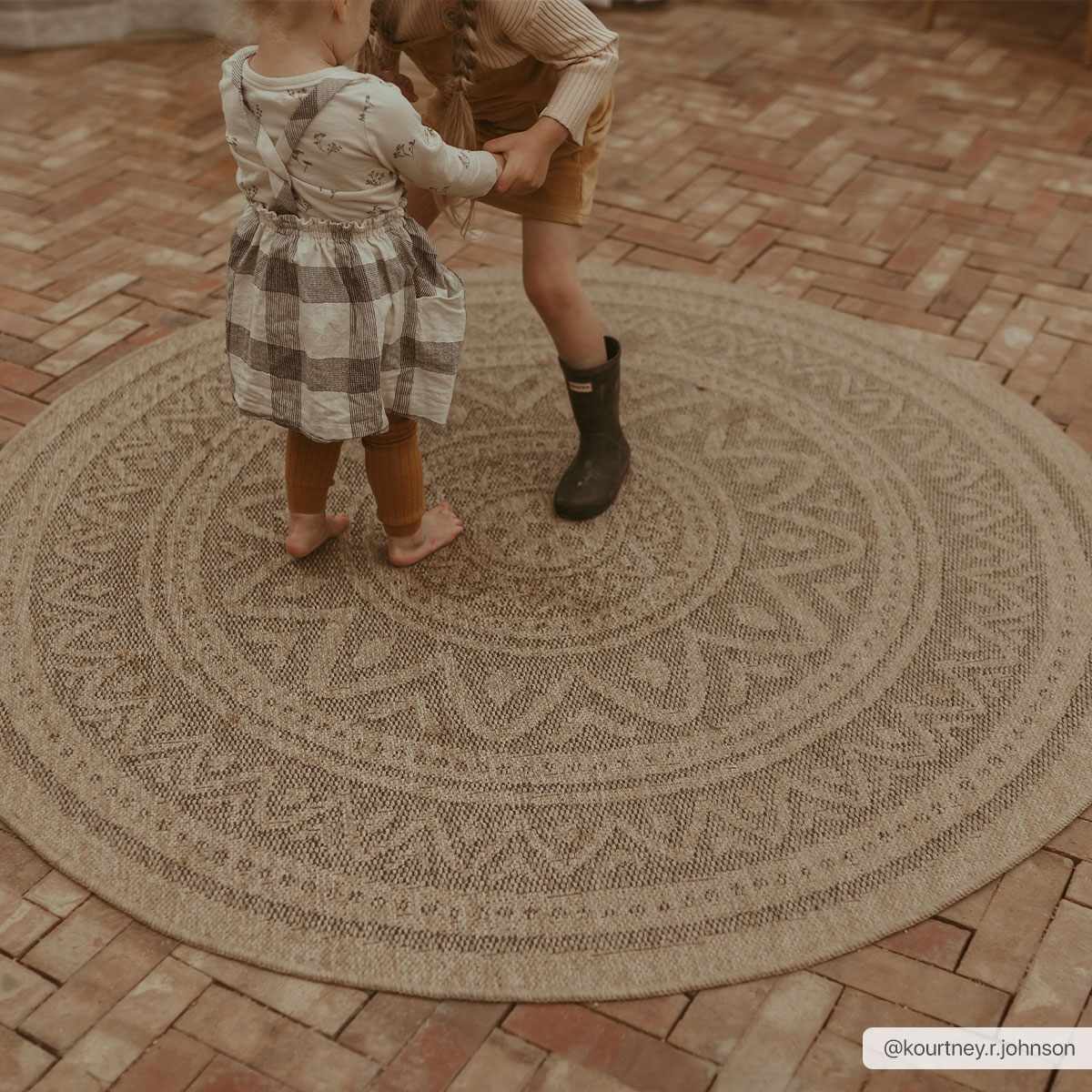 Gitel Area Rug - Image 2