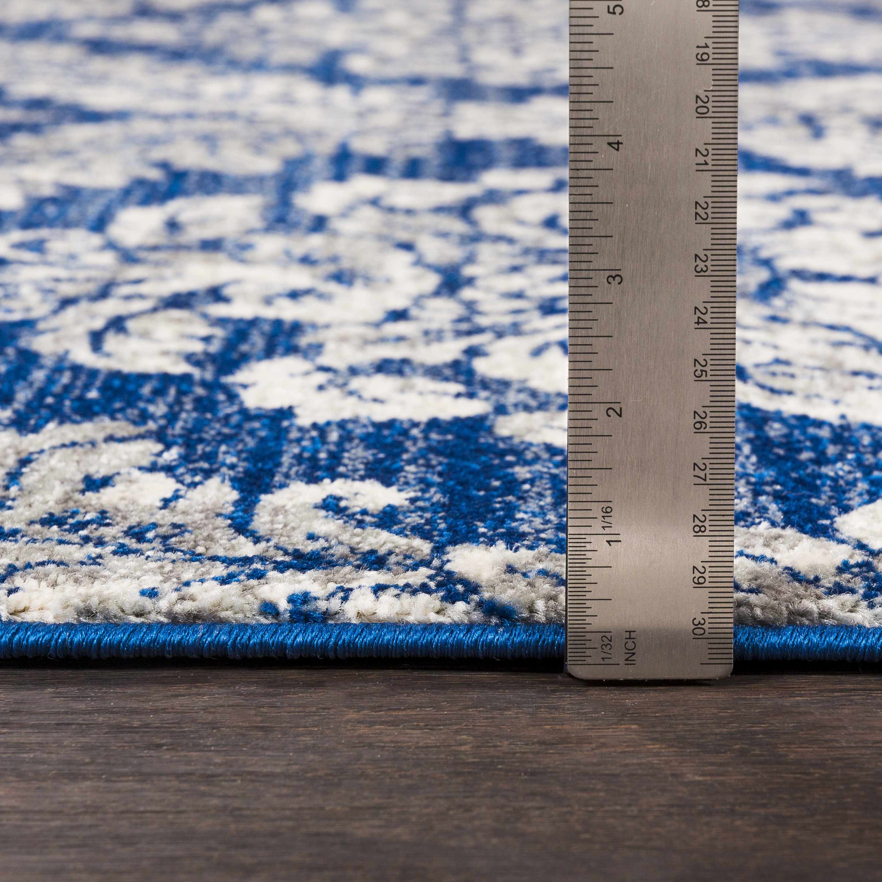 Gleed Area Rug - Clearance - Image 4