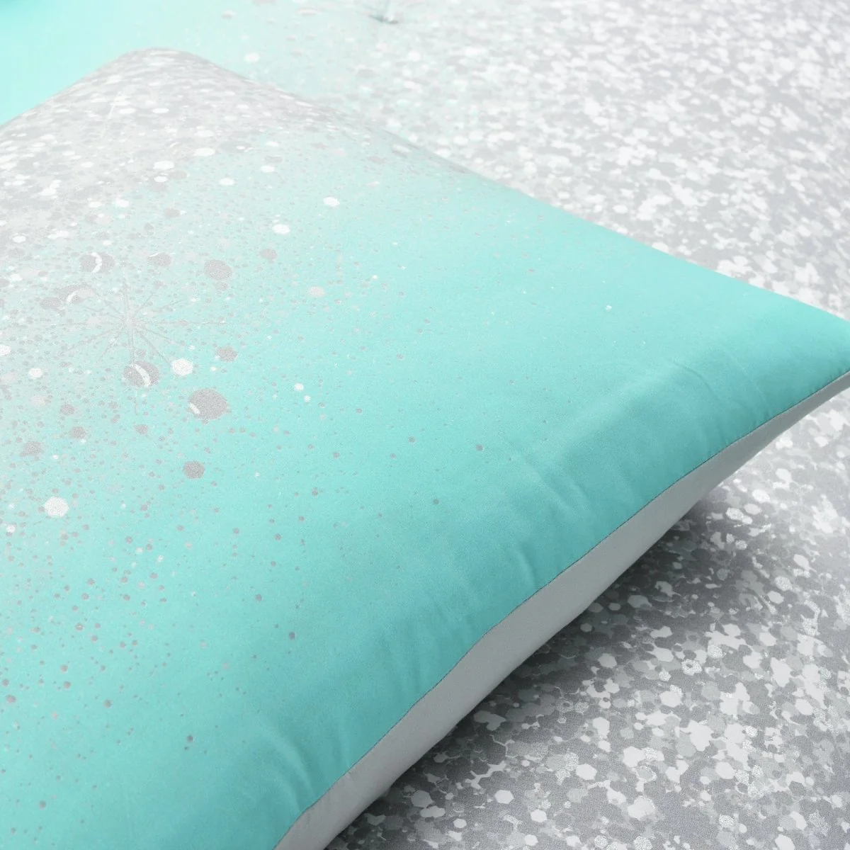 Glitter Ombre Metallic Print Comforter Set With Pillowcases - Image 12