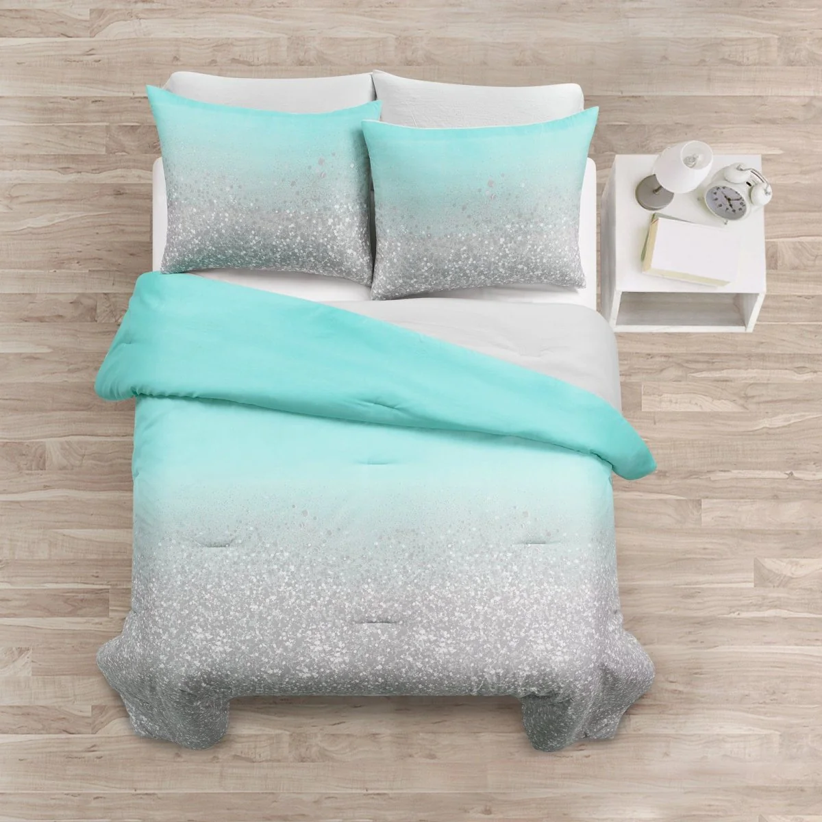 Glitter Ombre Metallic Print Comforter Set With Pillowcases - Image 2