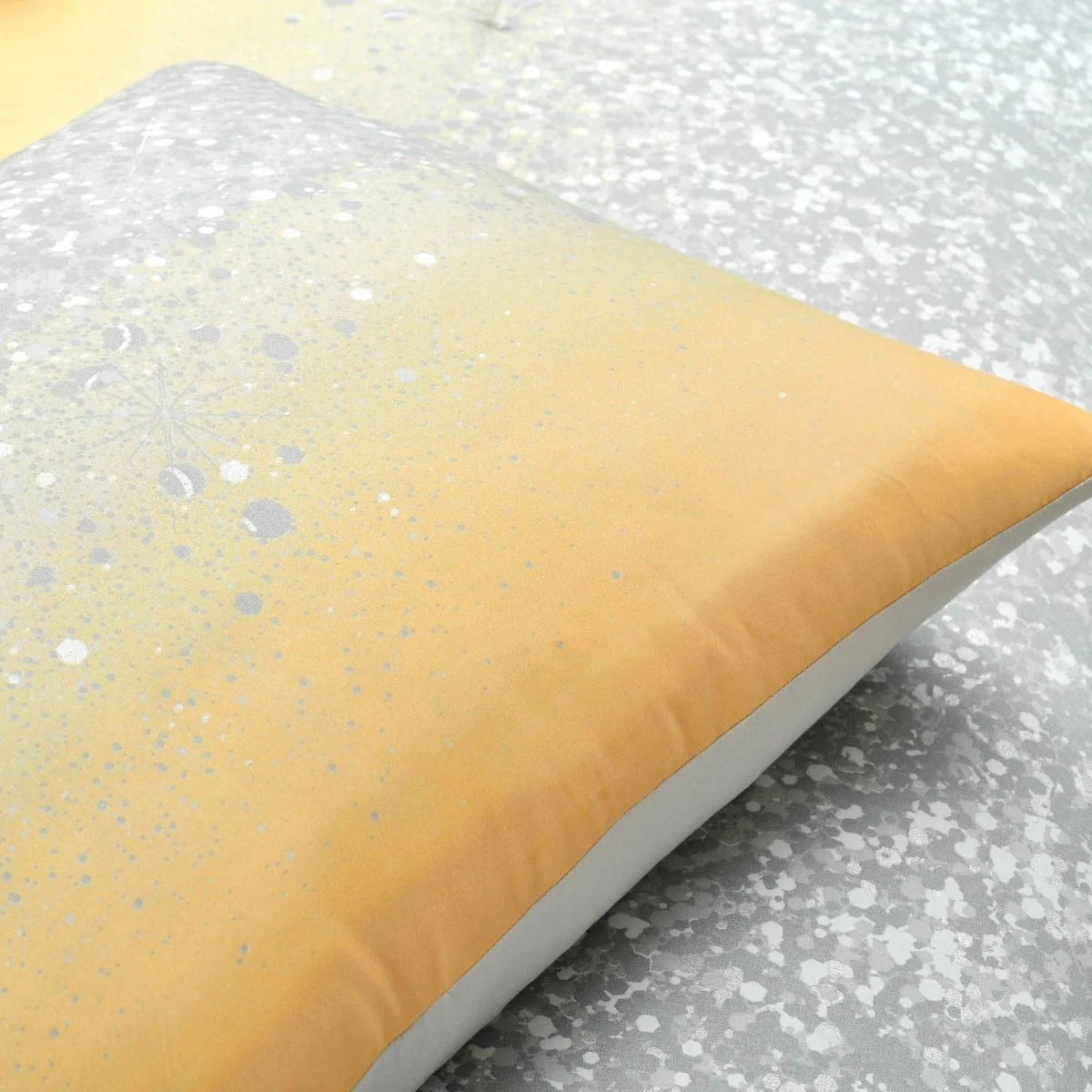 Glitter Ombre Metallic Print Comforter Set With Pillowcases - Image 42