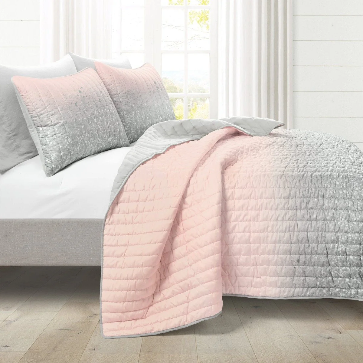 Glitter Ombre Metallic Print Quilt Set With Pillowcases - Image 17