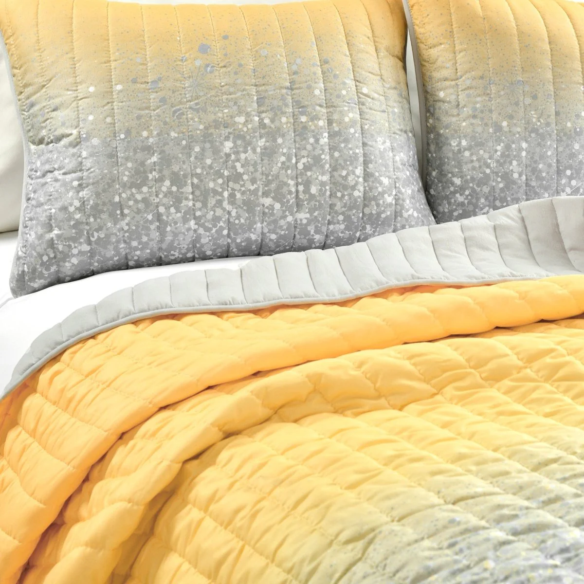 Glitter Ombre Metallic Print Quilt Set With Pillowcases - Image 32