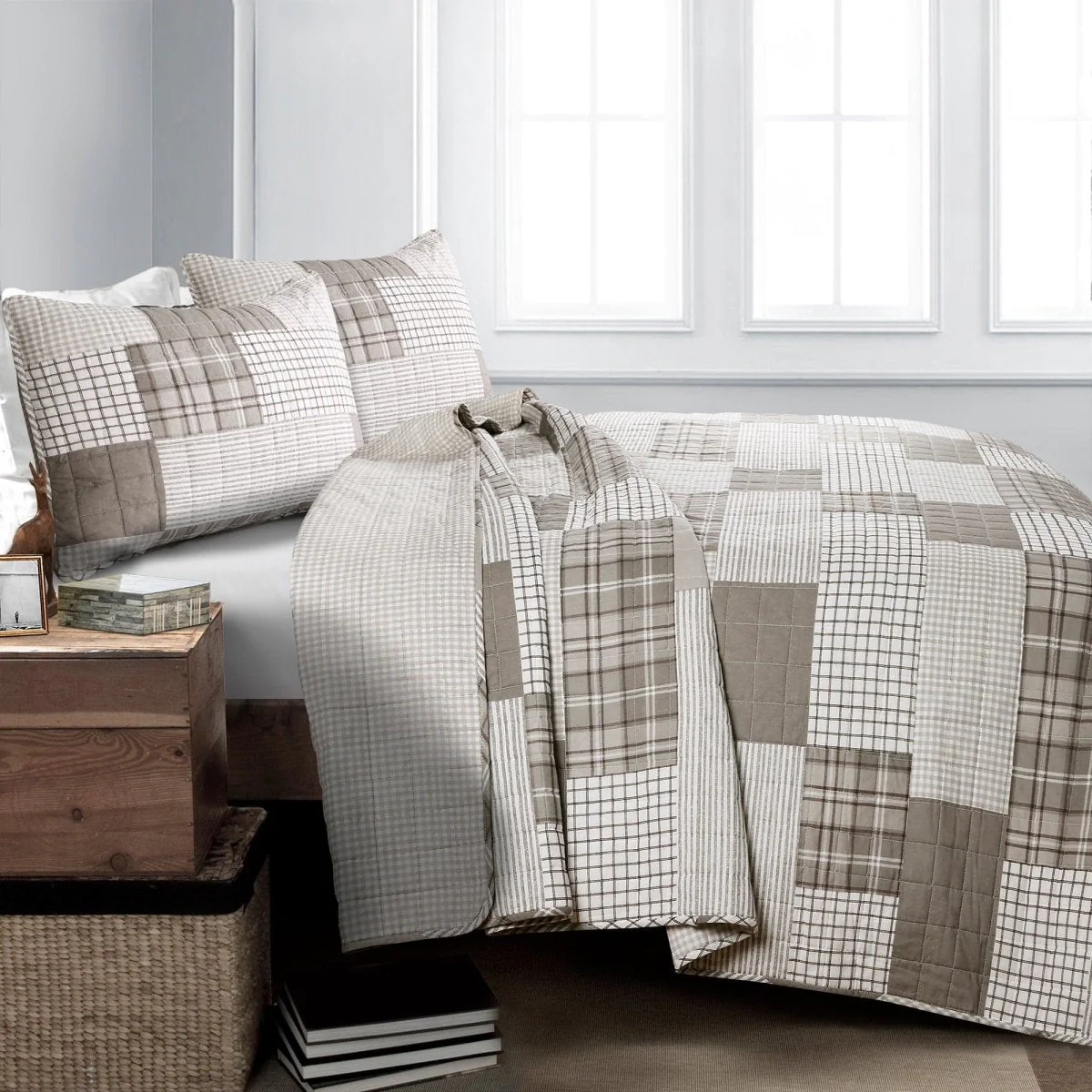 Greenville 3 Piece Quilt Set - Image 6