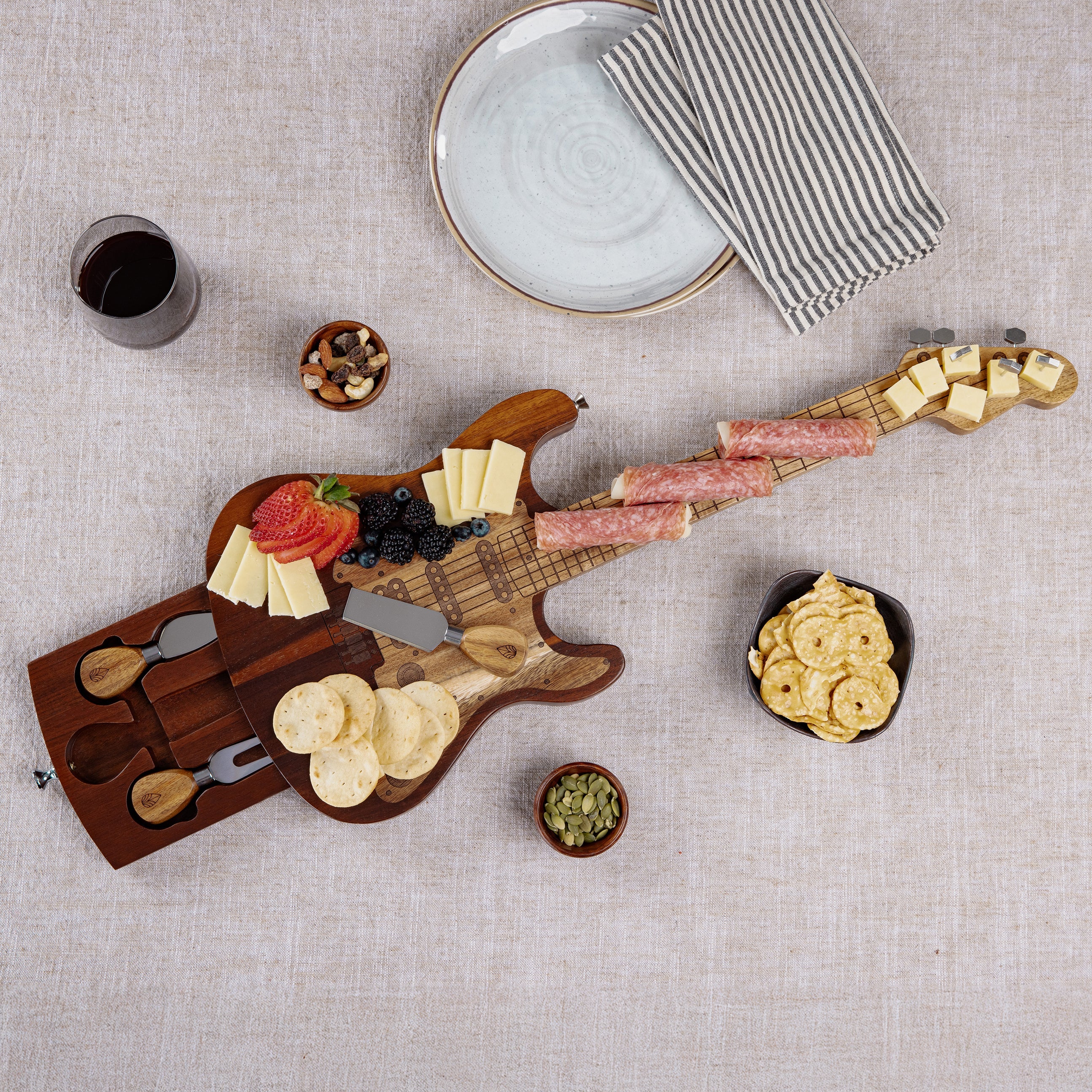 Guitar Legend Cheese Board & Tools Set - Image 2