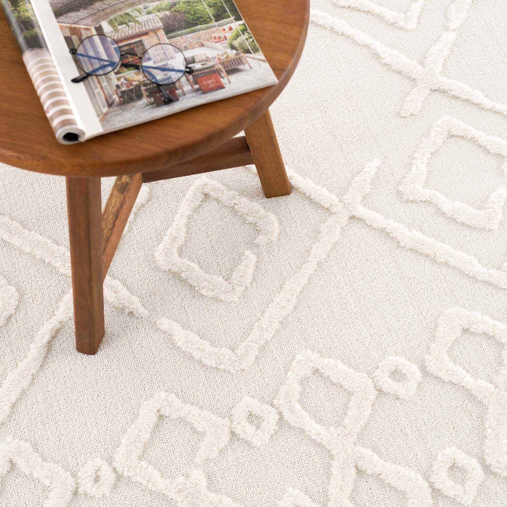 Gyundyukoru Area Rug - Image 19