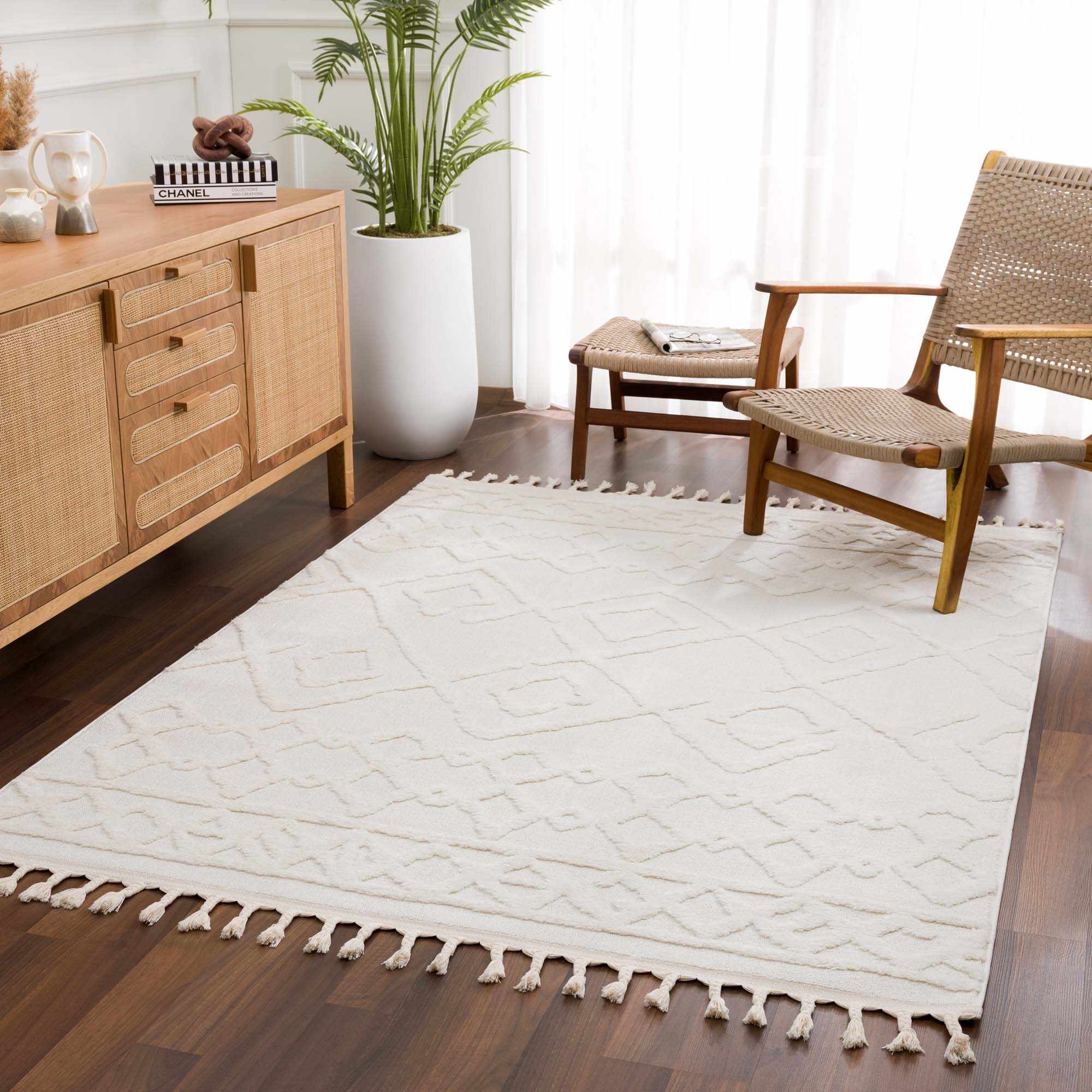 Gyundyukoru Area Rug - Image 5