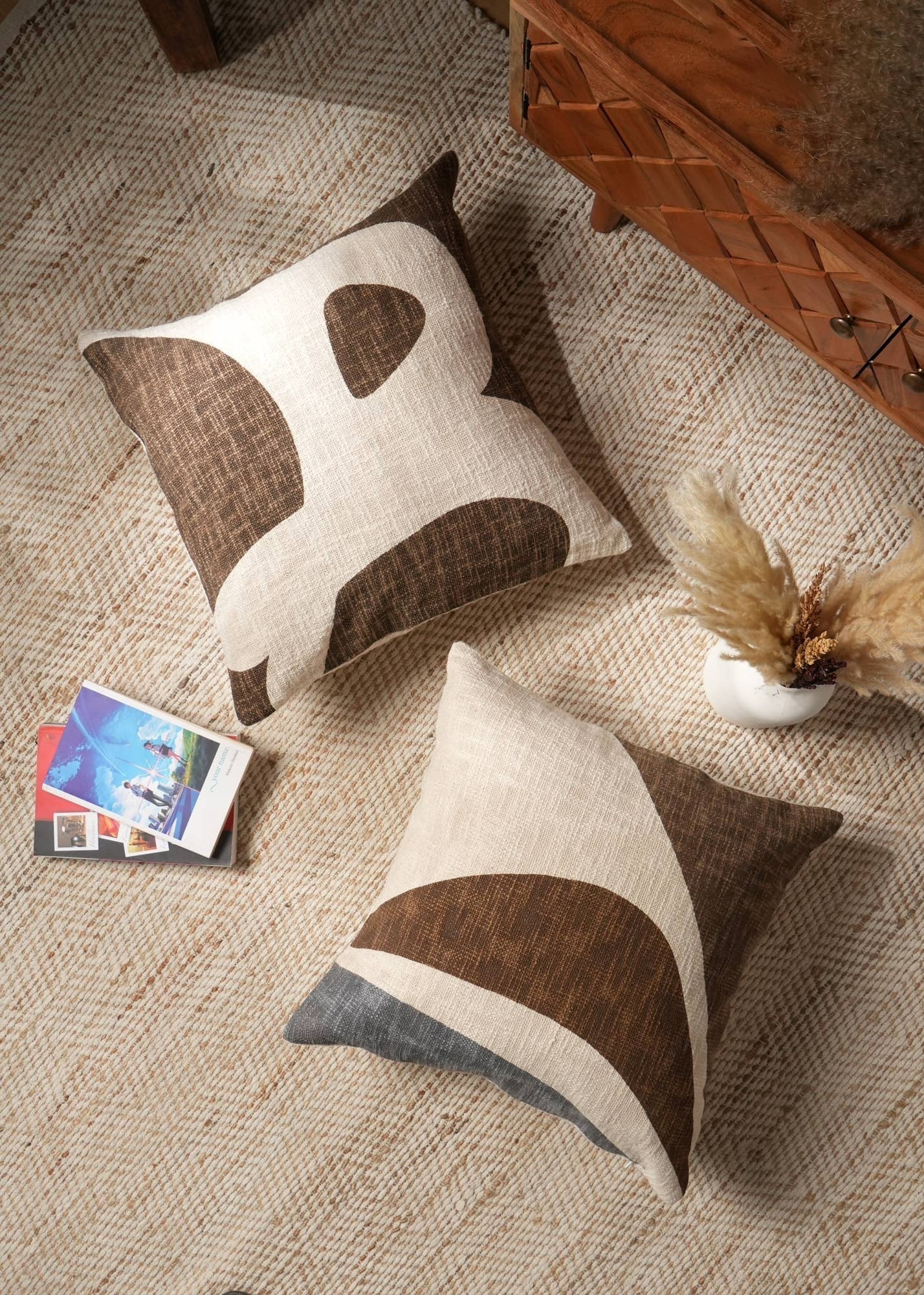 Handcrafted Cotton Slub Abstract Printed Square Pillow - Image 3