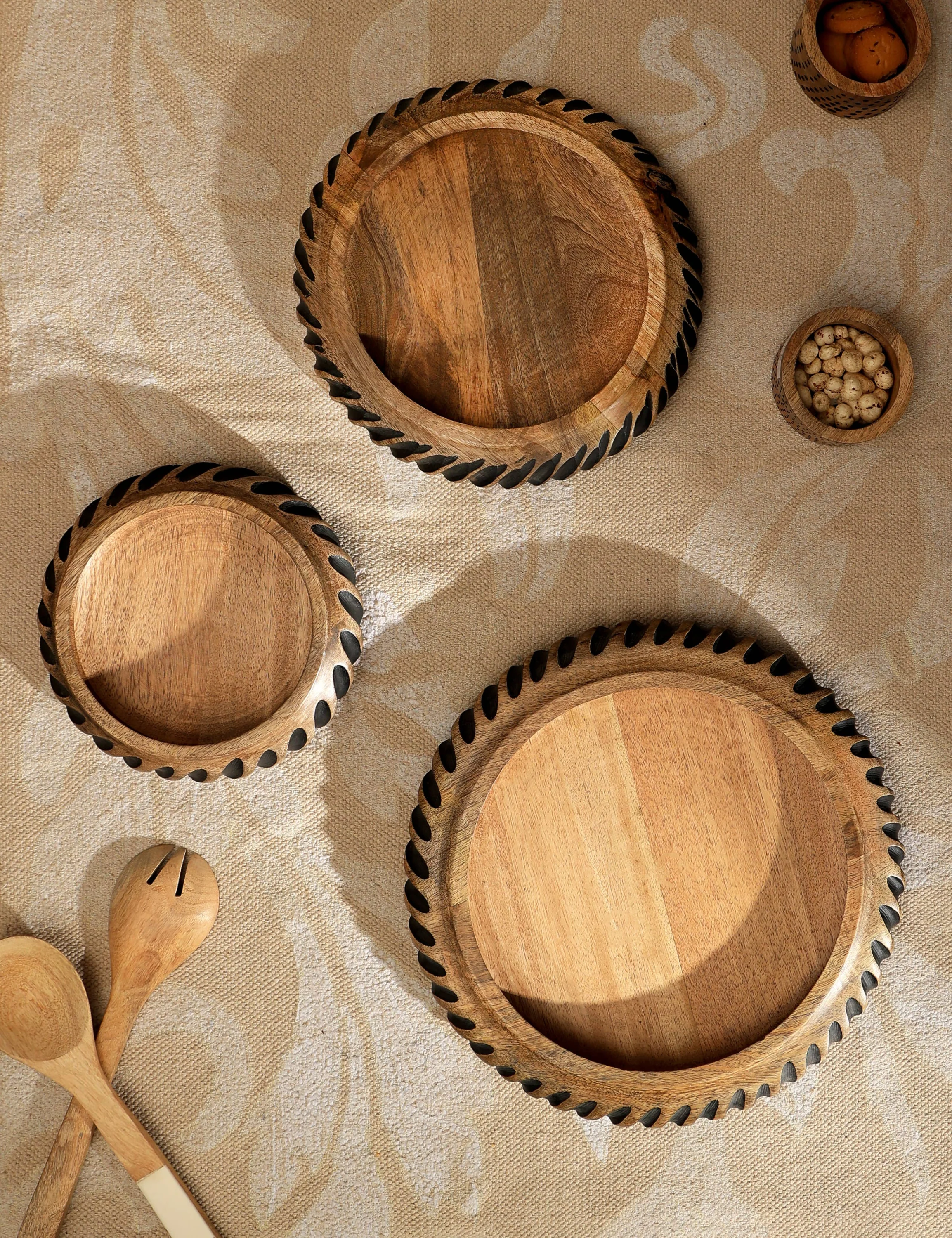 Handmade Wooden Bowl with Black Filler – Unique Artisan Craft - Image 5