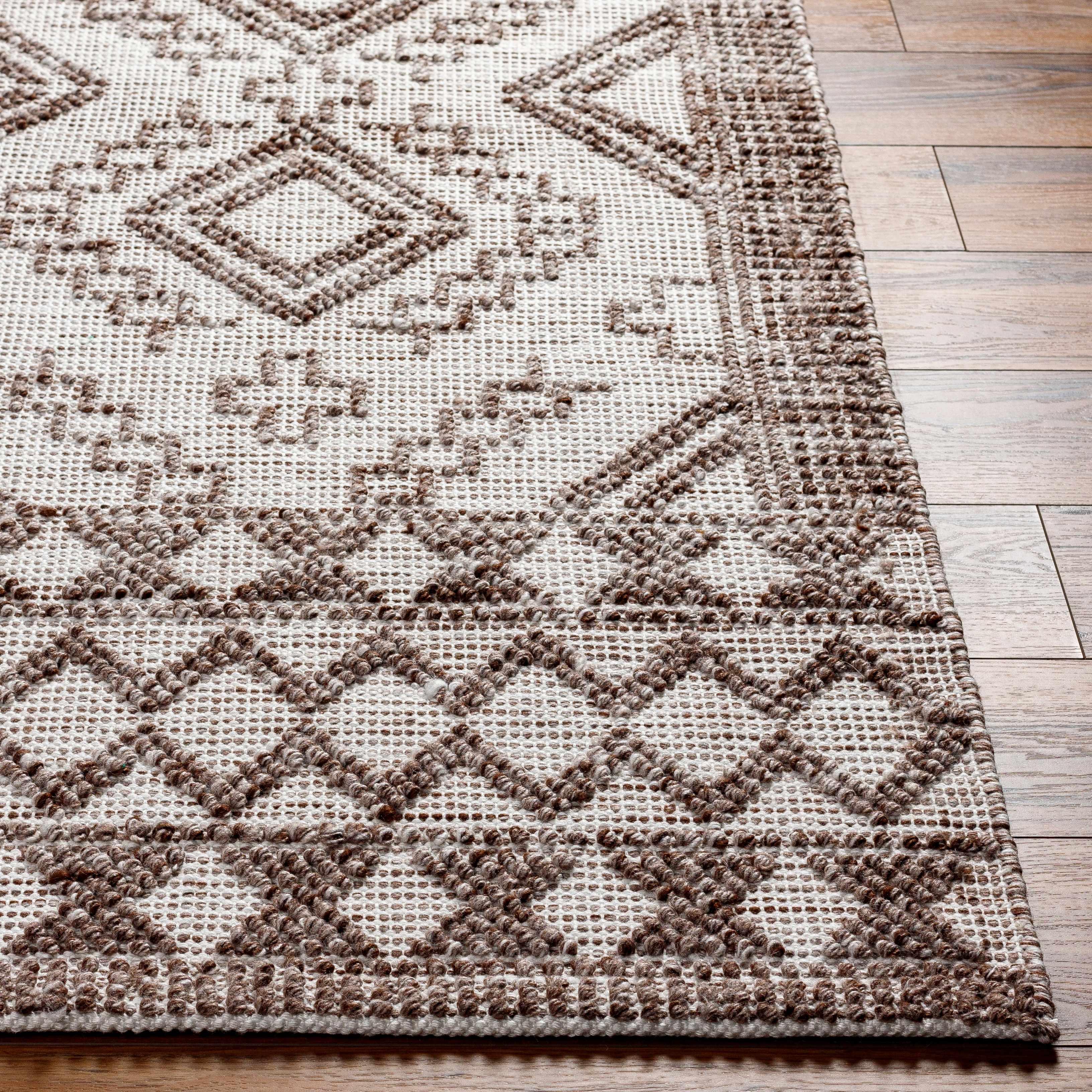Hanh Area Rug - Image 5