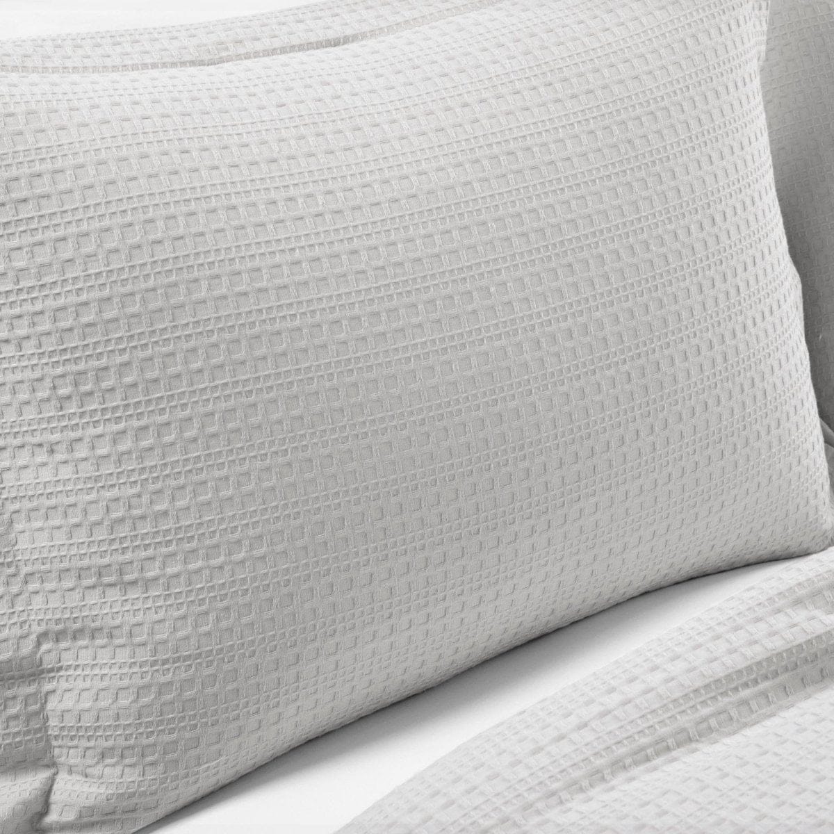 Haniya Solid Waffle Woven Cotton Textured Comforter Set - Image 4