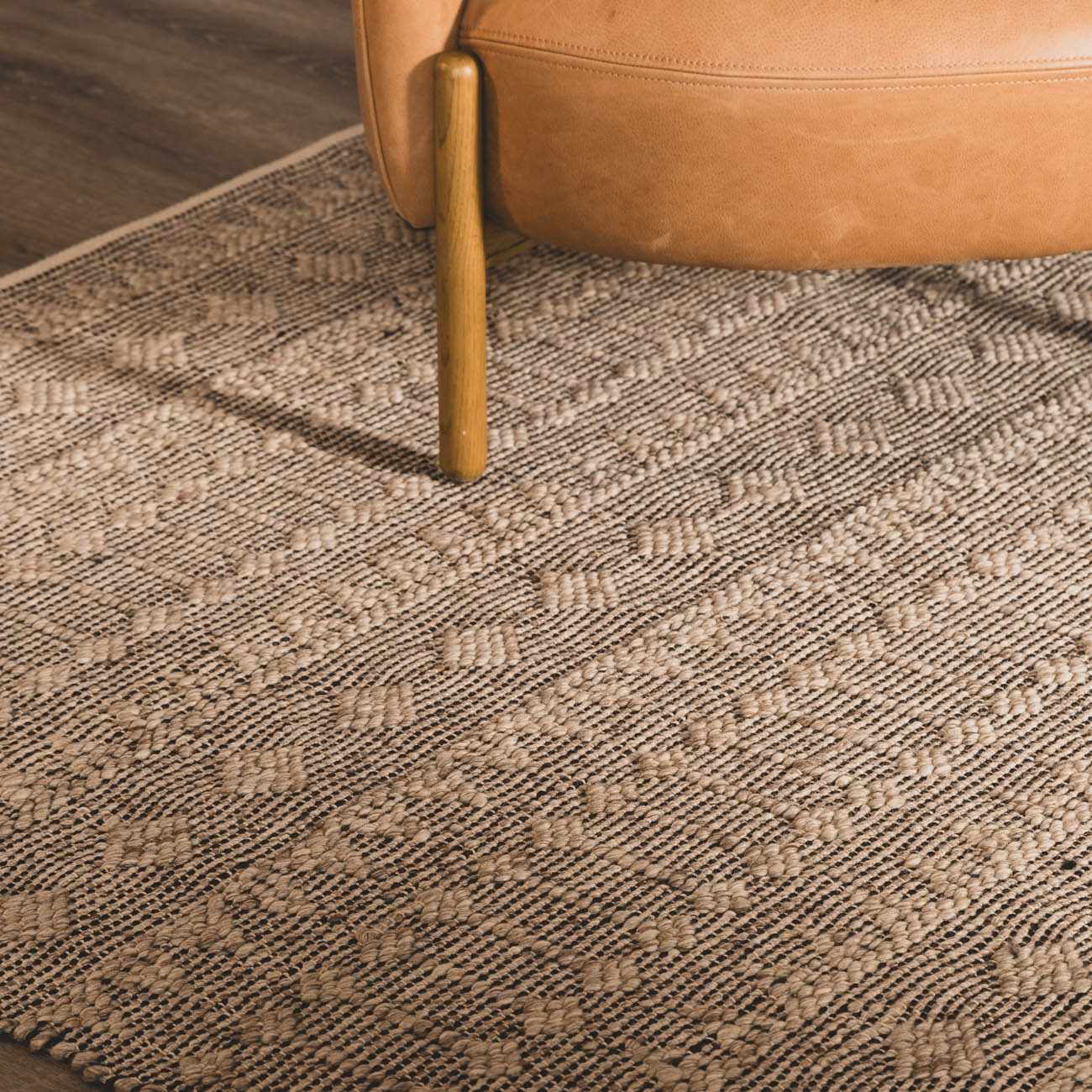 Hanston Handmade Faux Silk Rug - Clearance - Image 12