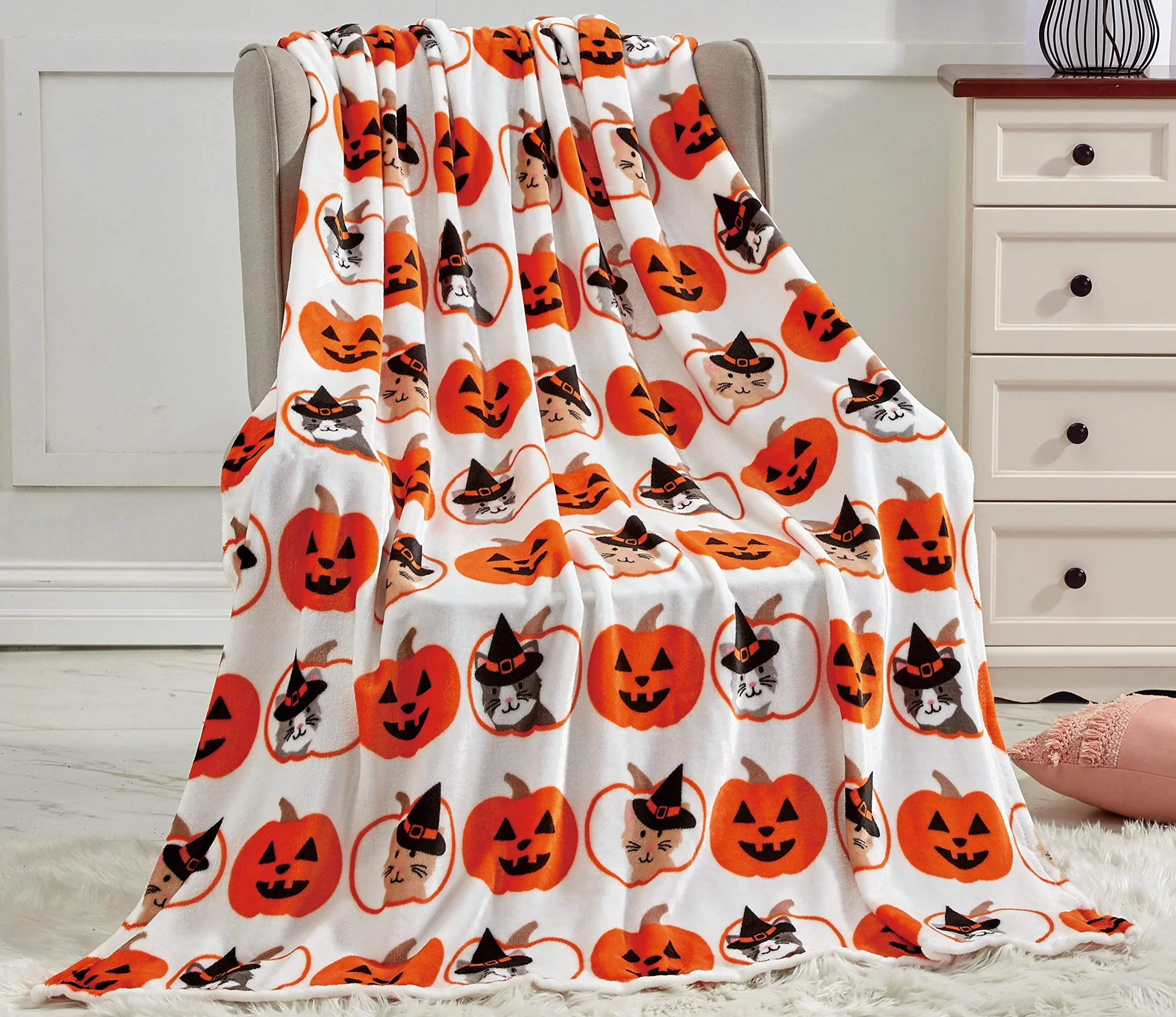 Happy Halloween Microplush Throw Blanket (50 X 60 Inch) - Pumpkins - Image 6
