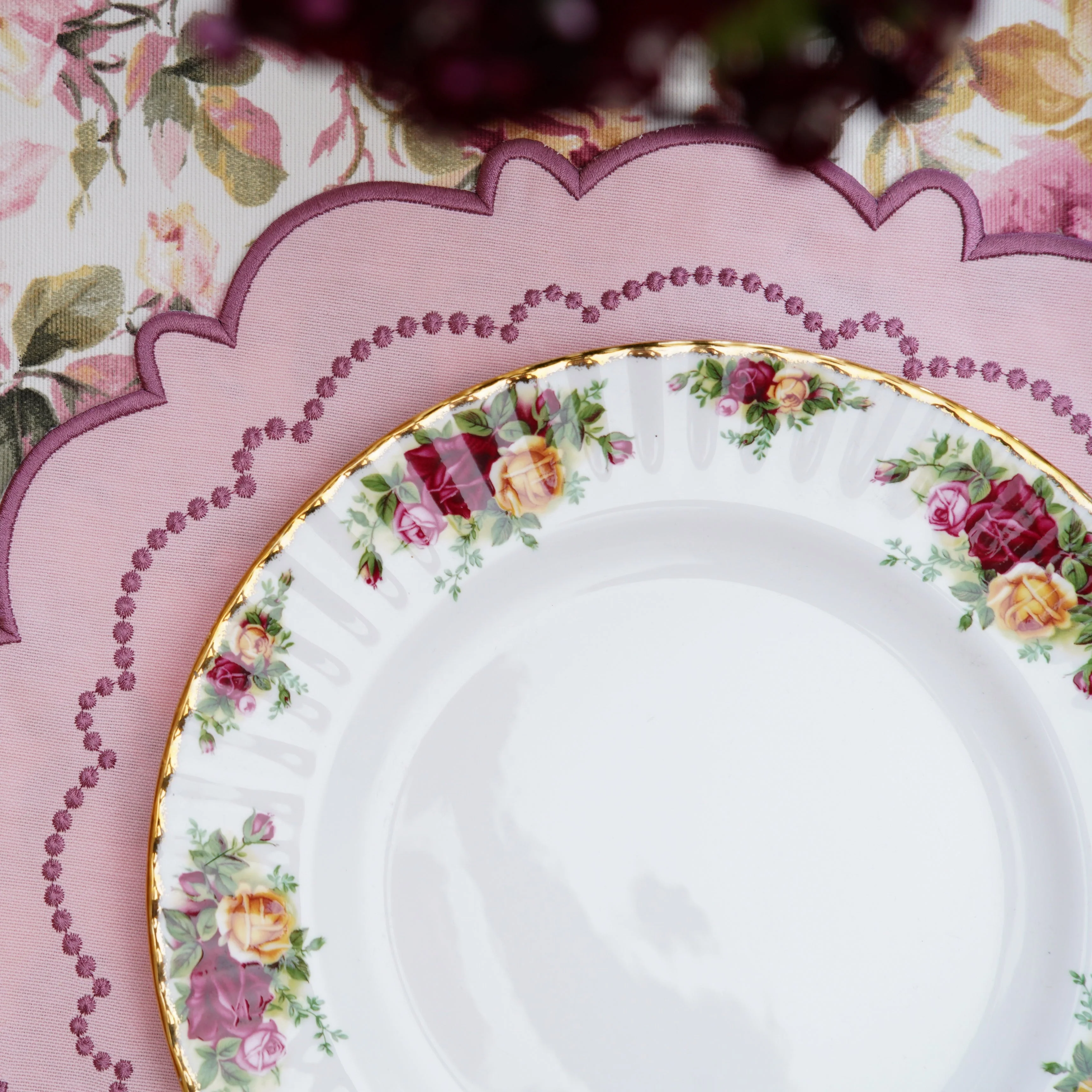 HARMONY PINK ROUND FABRIC PLACEMAT - Image 5