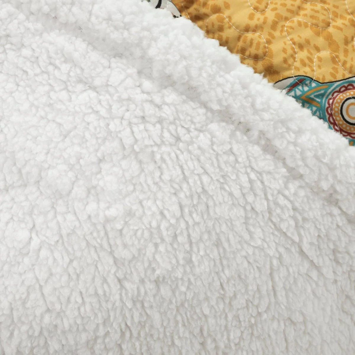 Hati Elephants Throw Sherpa - Image 8