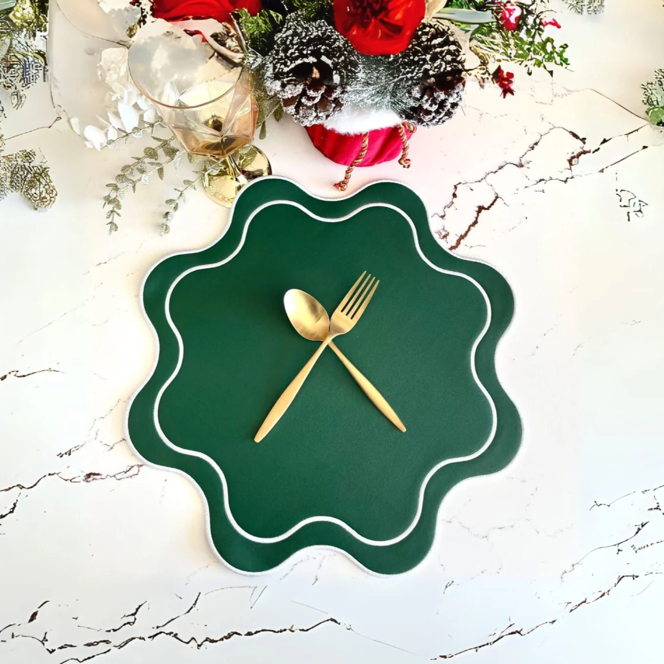 HAVEN GREEN WAVY EDGE FAUX LEATHER PLACEMAT - Image 4