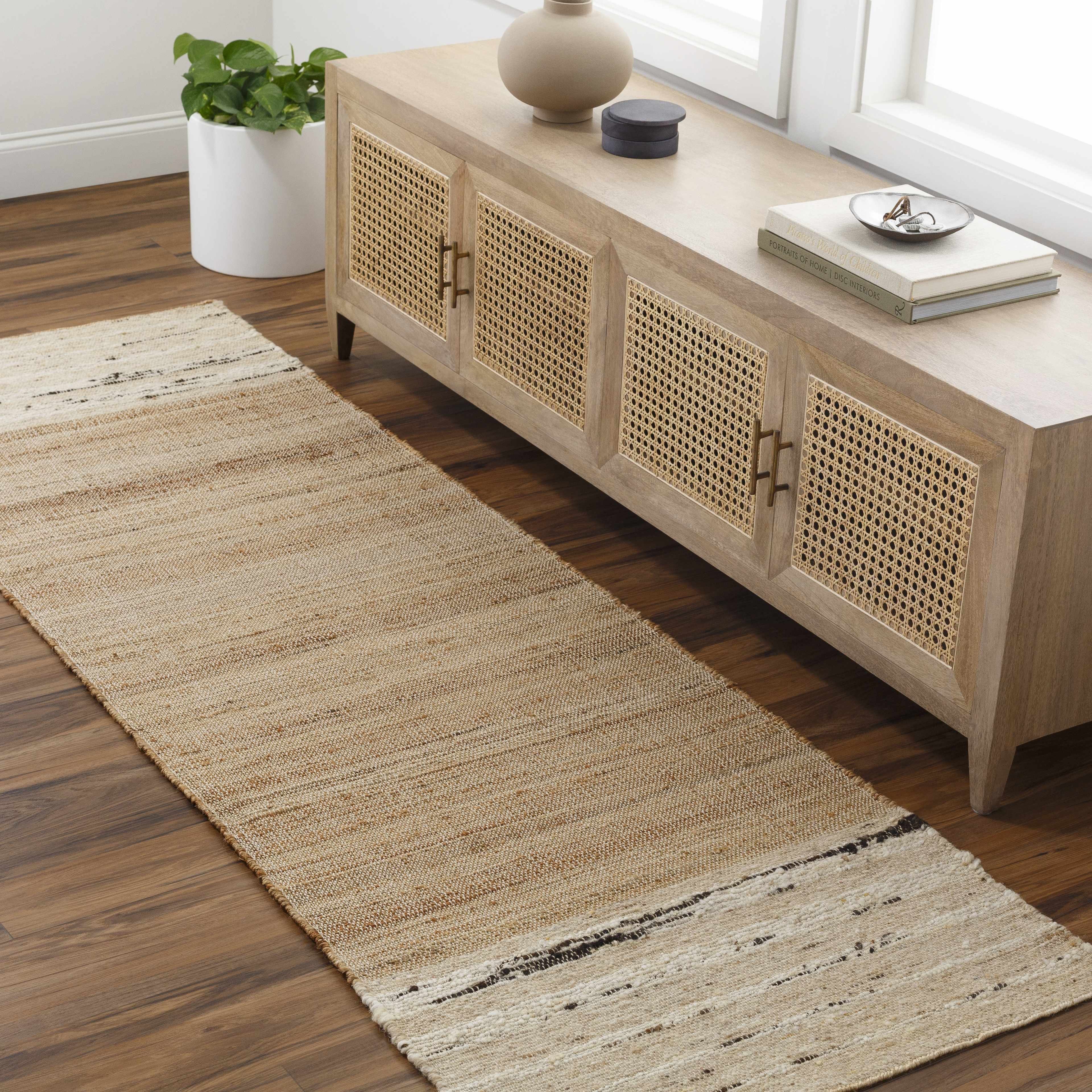 Hedd Area Rug - Clearance - Image 9