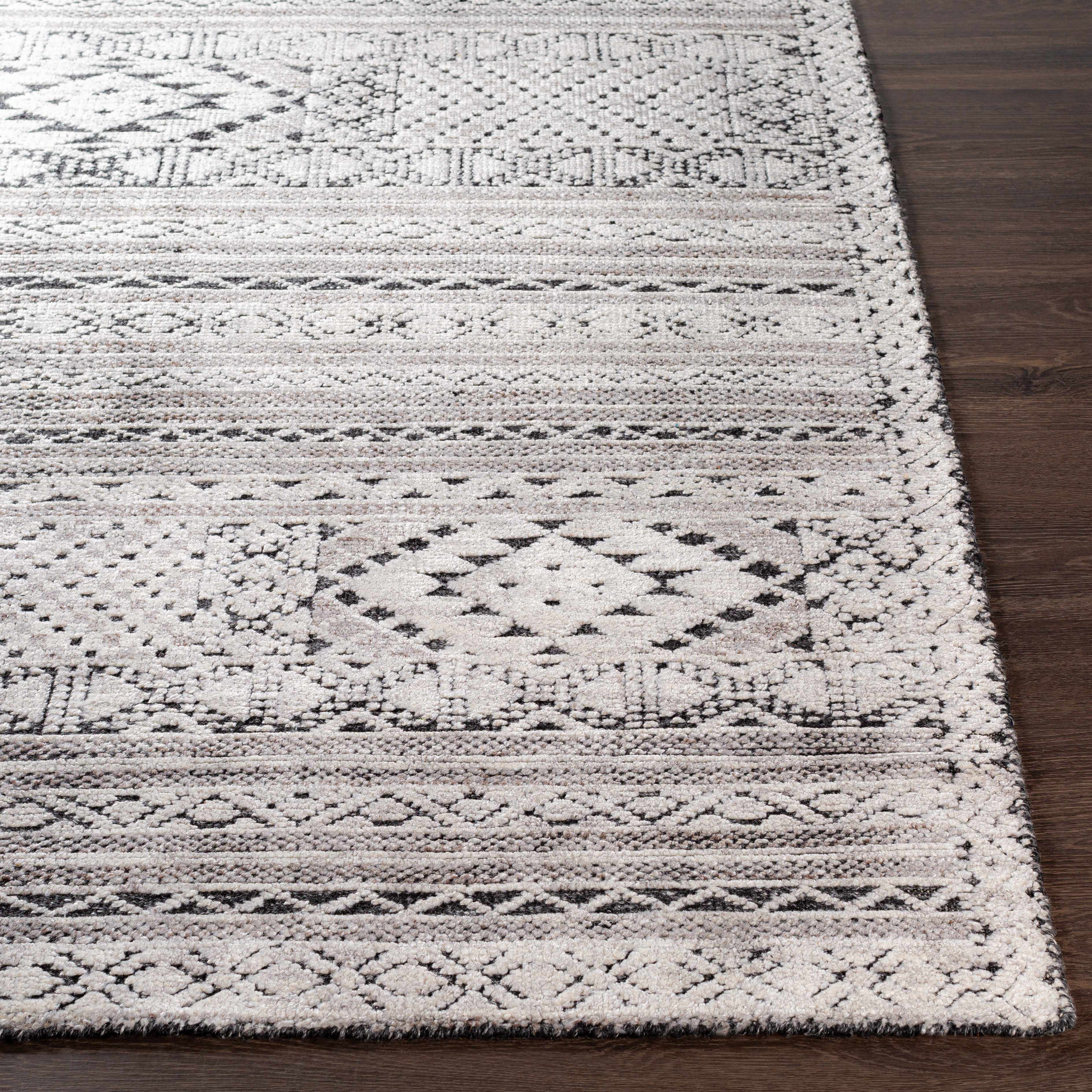 Hemyock Premium Wool&Viscose Carpet - Clearance - Image 4