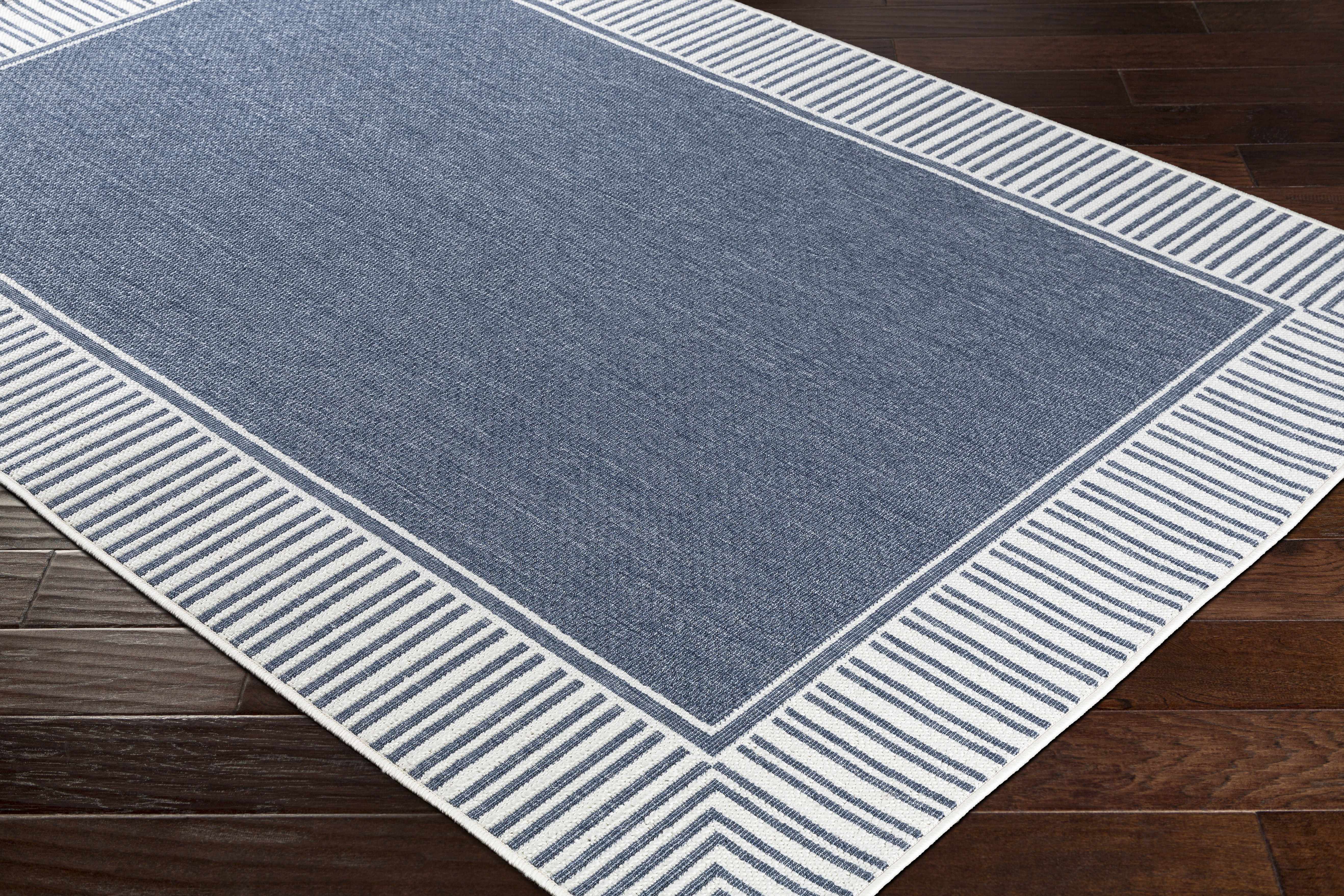 Hettick Indoor & Outdoor Rug - Clearance - Image 8