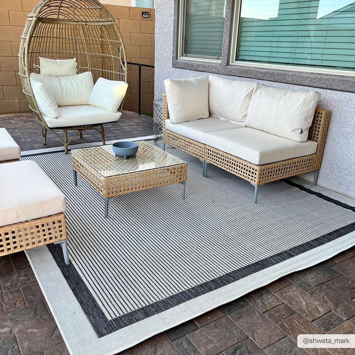 Hevel Black & White Area Rug - Clearance - Image 3