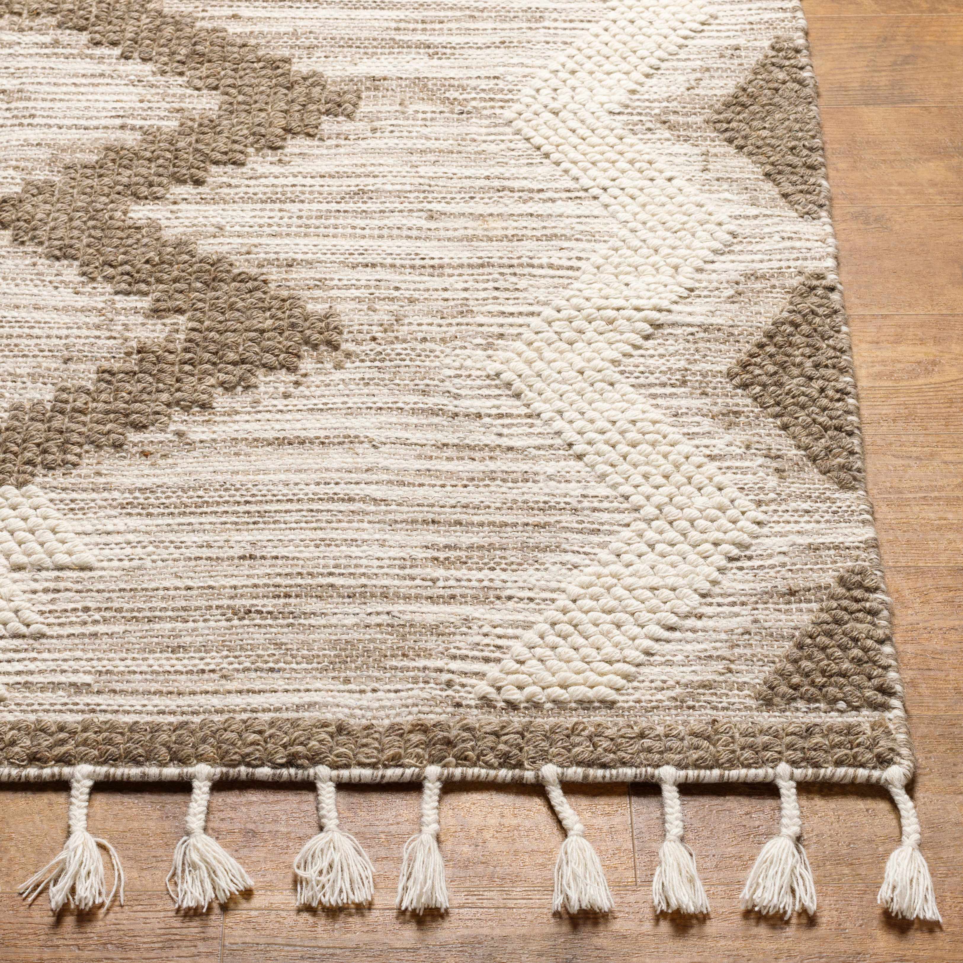 Highpoint Tasseled Jute Rug - Clearance - Image 7