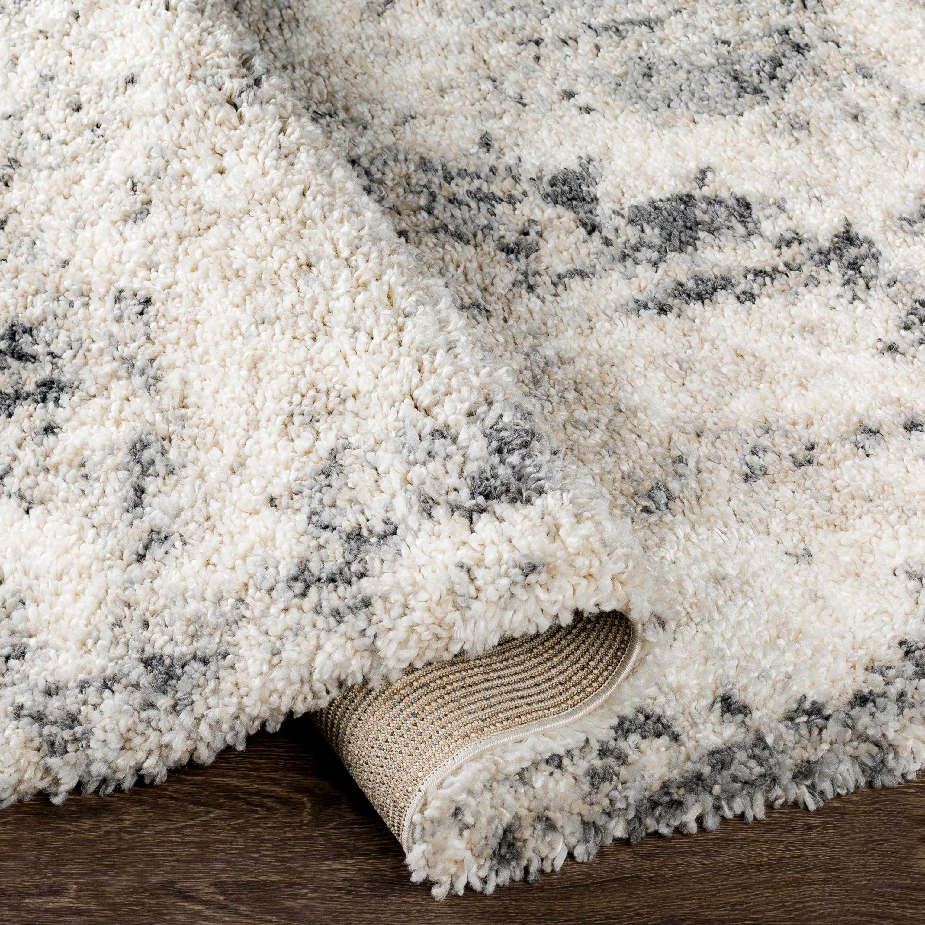 Hilotongan Plush Abstract Area Rug - Image 5