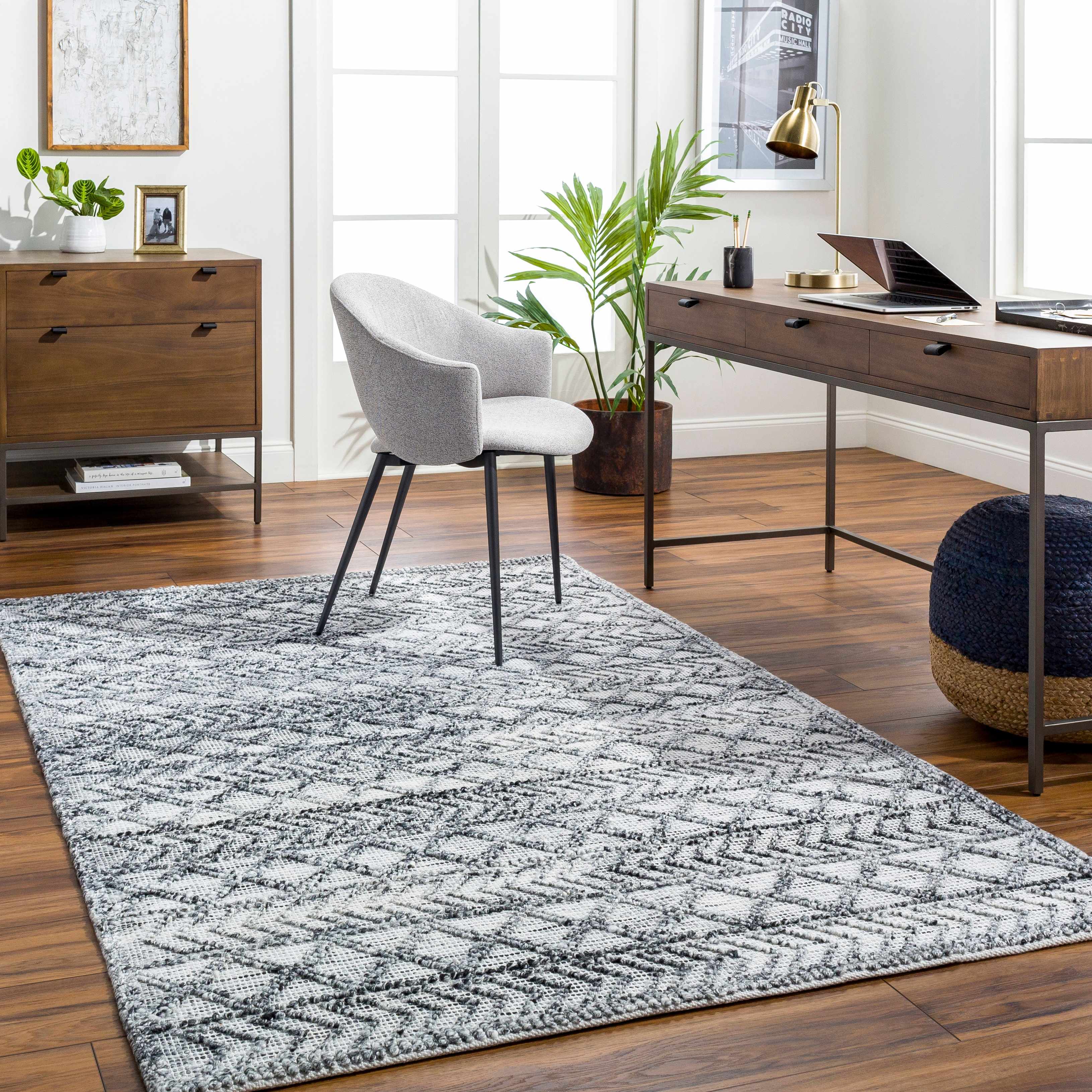 Hosa Area Rug - Image 2