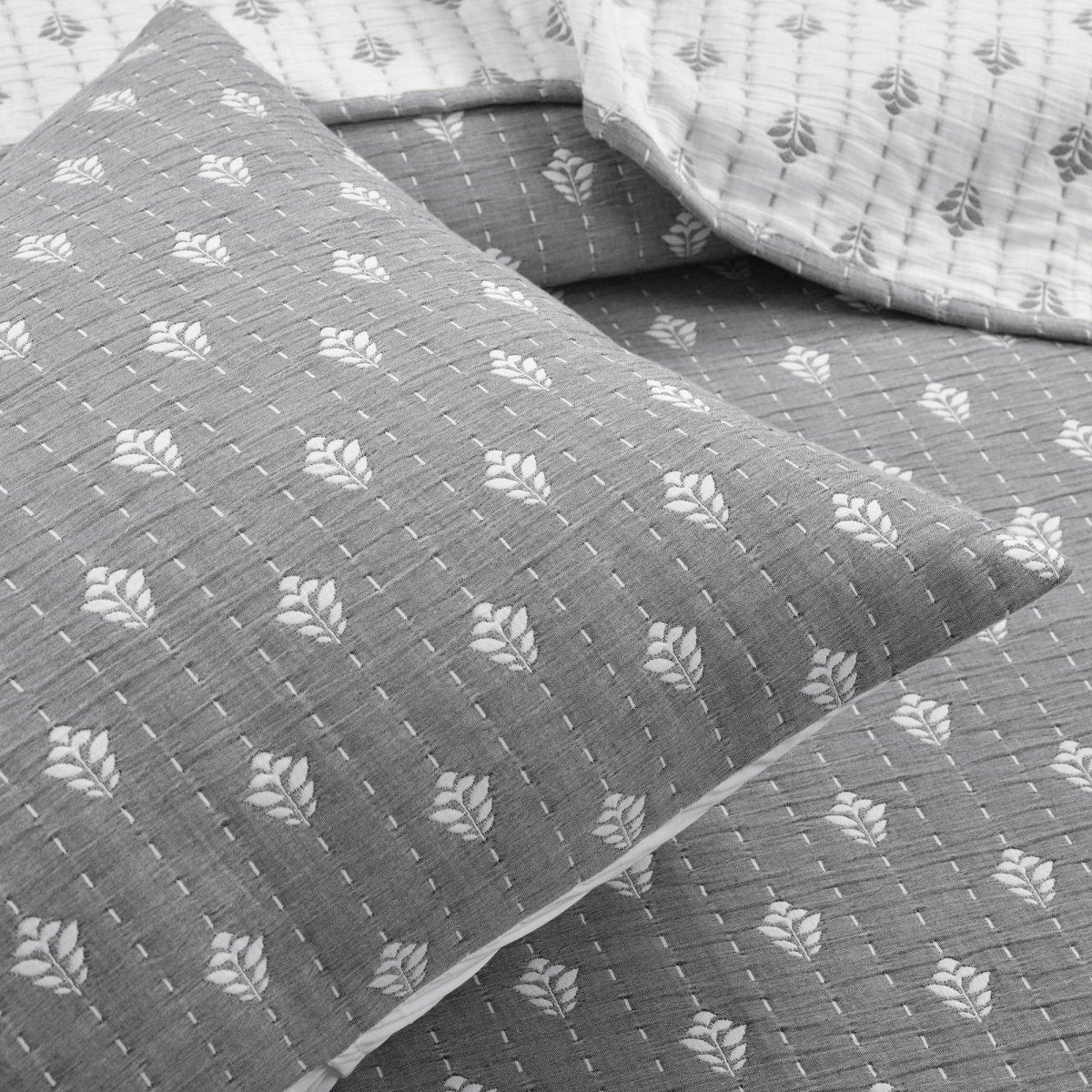 Hygge Kantha Pick Stitch Yarn Dyed Cotton Jacquard Quilt/Coverlet Set - Image 13
