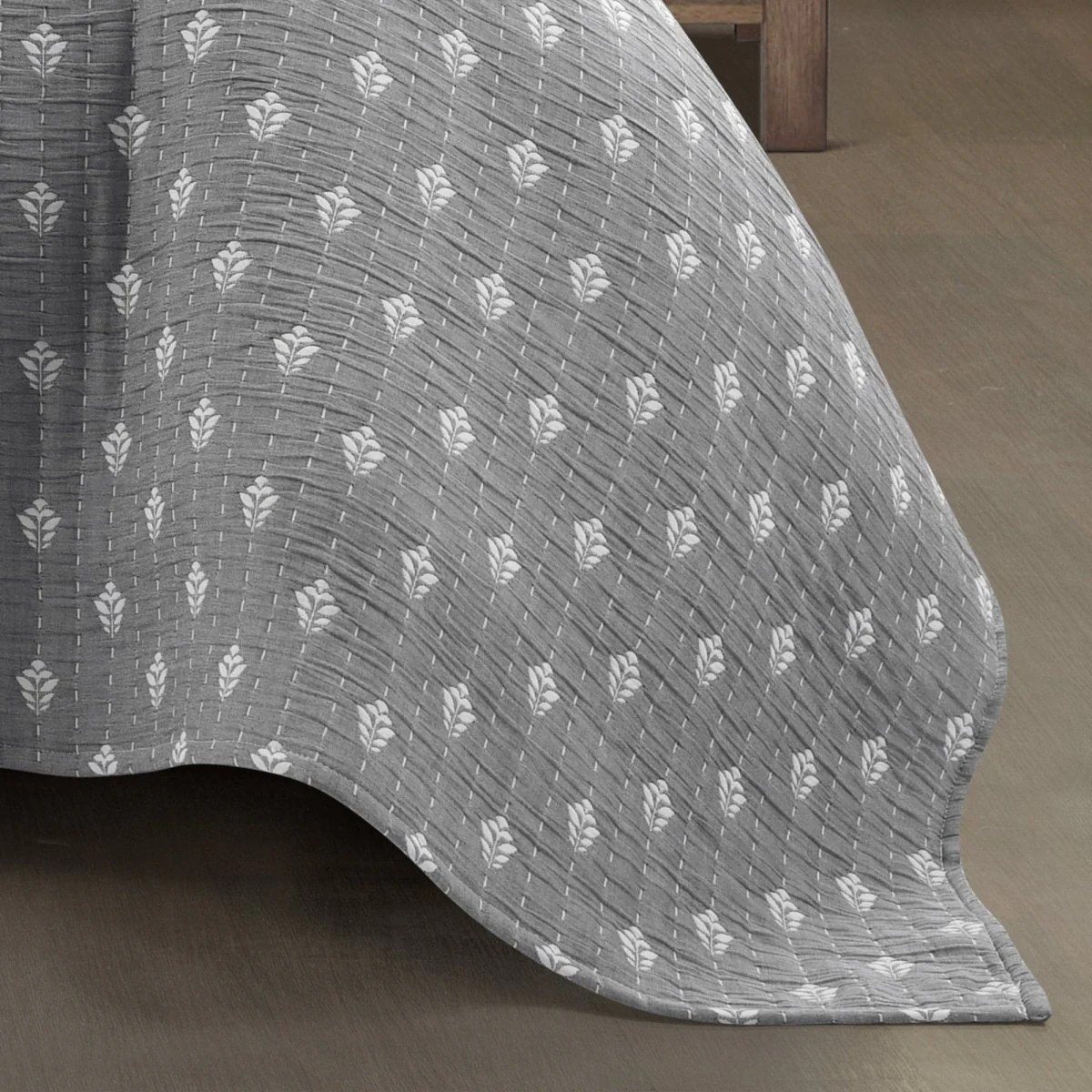 Hygge Kantha Pick Stitch Yarn Dyed Cotton Jacquard Quilt/Coverlet Set - Image 16