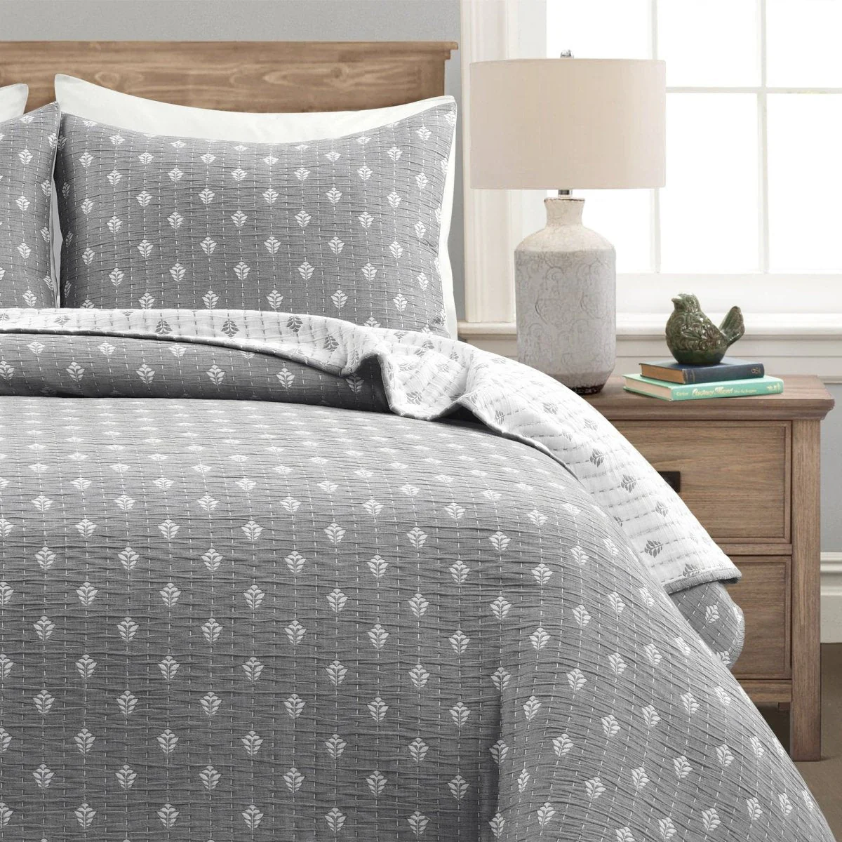 Hygge Kantha Pick Stitch Yarn Dyed Cotton Jacquard Quilt/Coverlet Set - Image 3