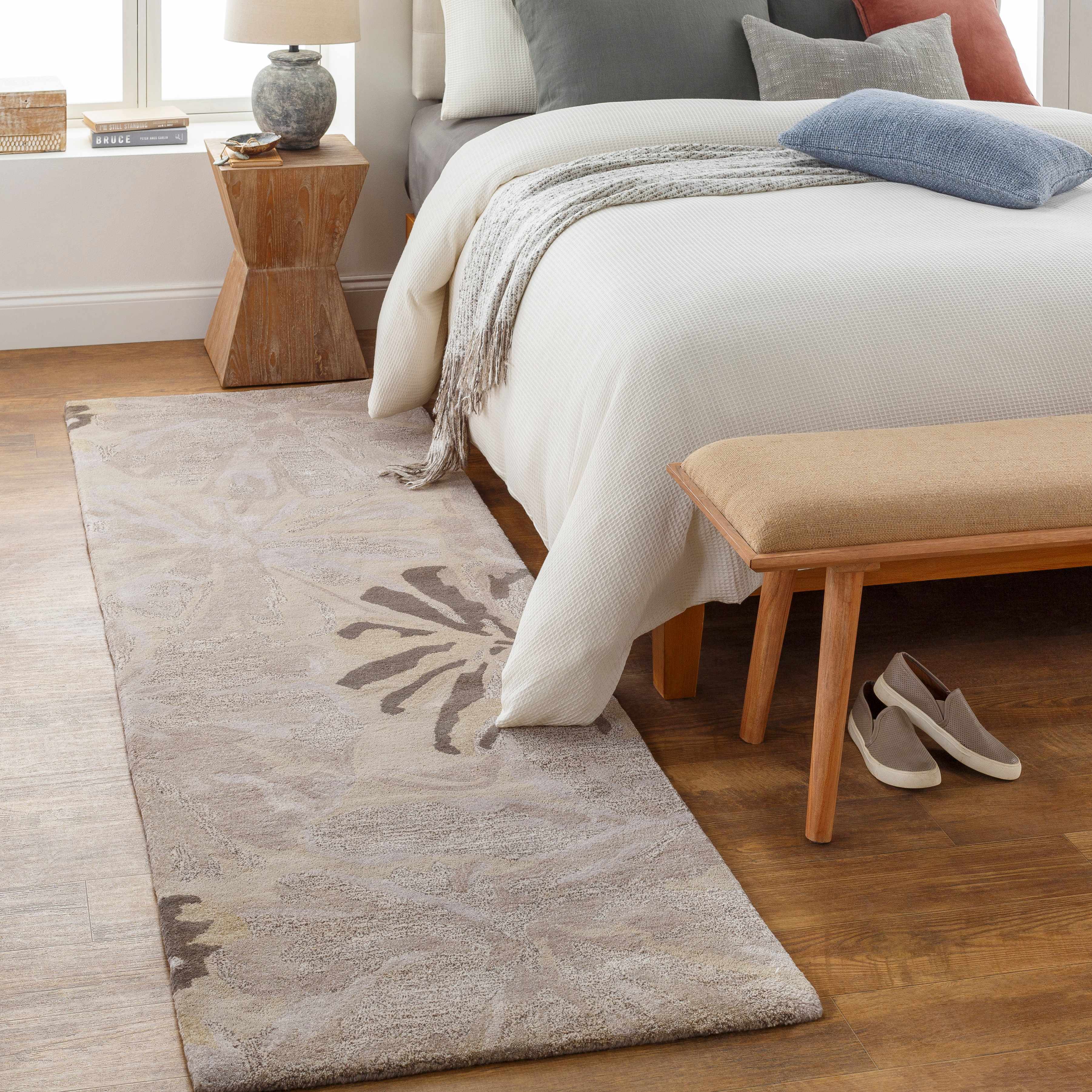 Ilfeld Athena Gray Floral Wool Rug - Image 3
