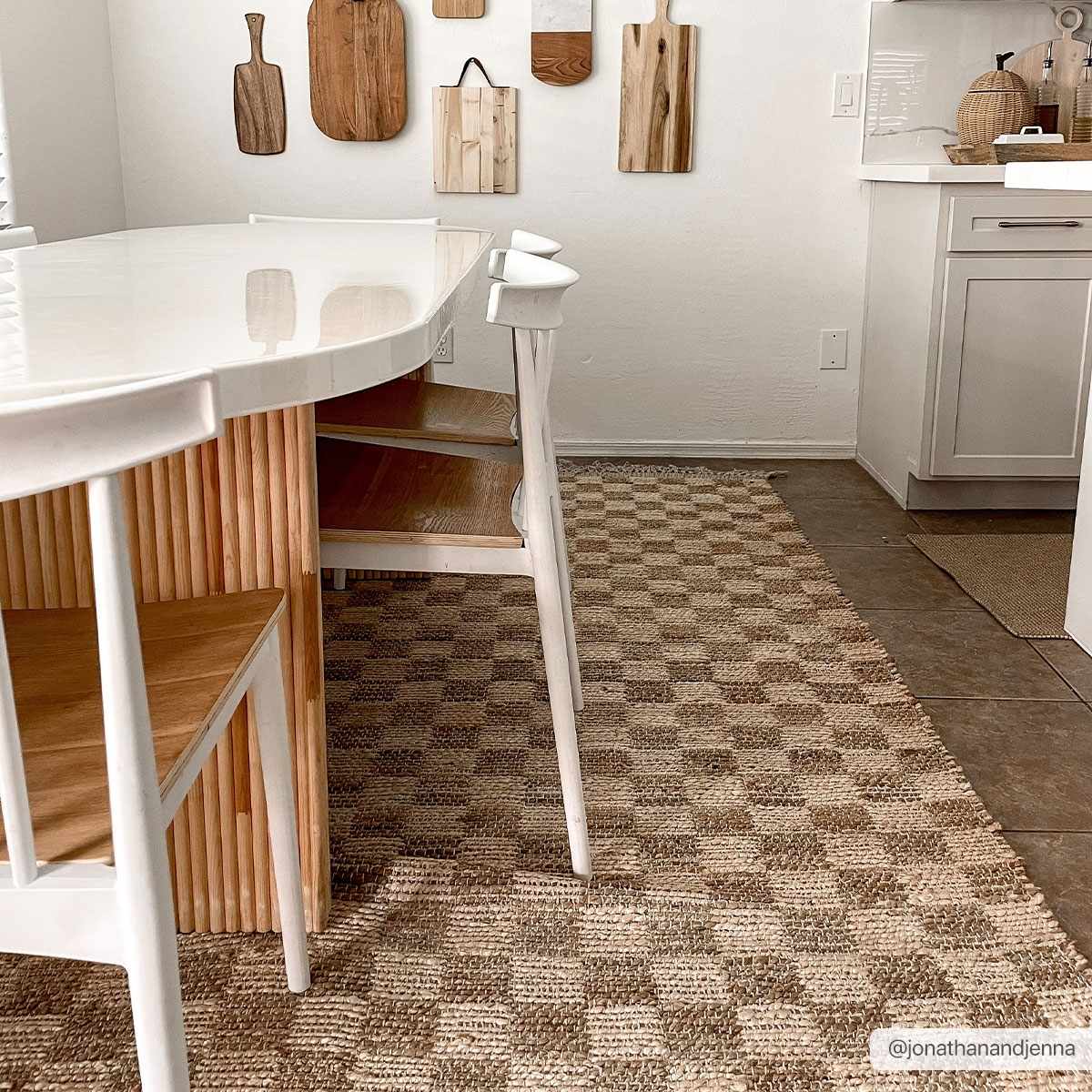 Ionut Checkered Jute Area Rug - Image 4