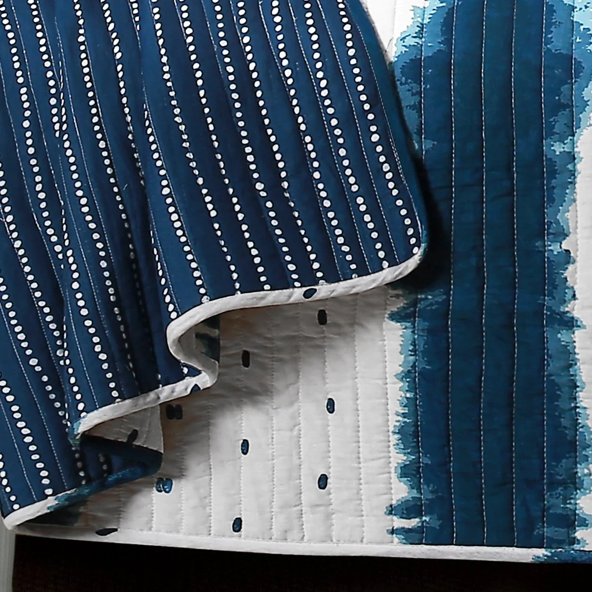Jane Shibori 3 Piece Quilt Set - Image 4
