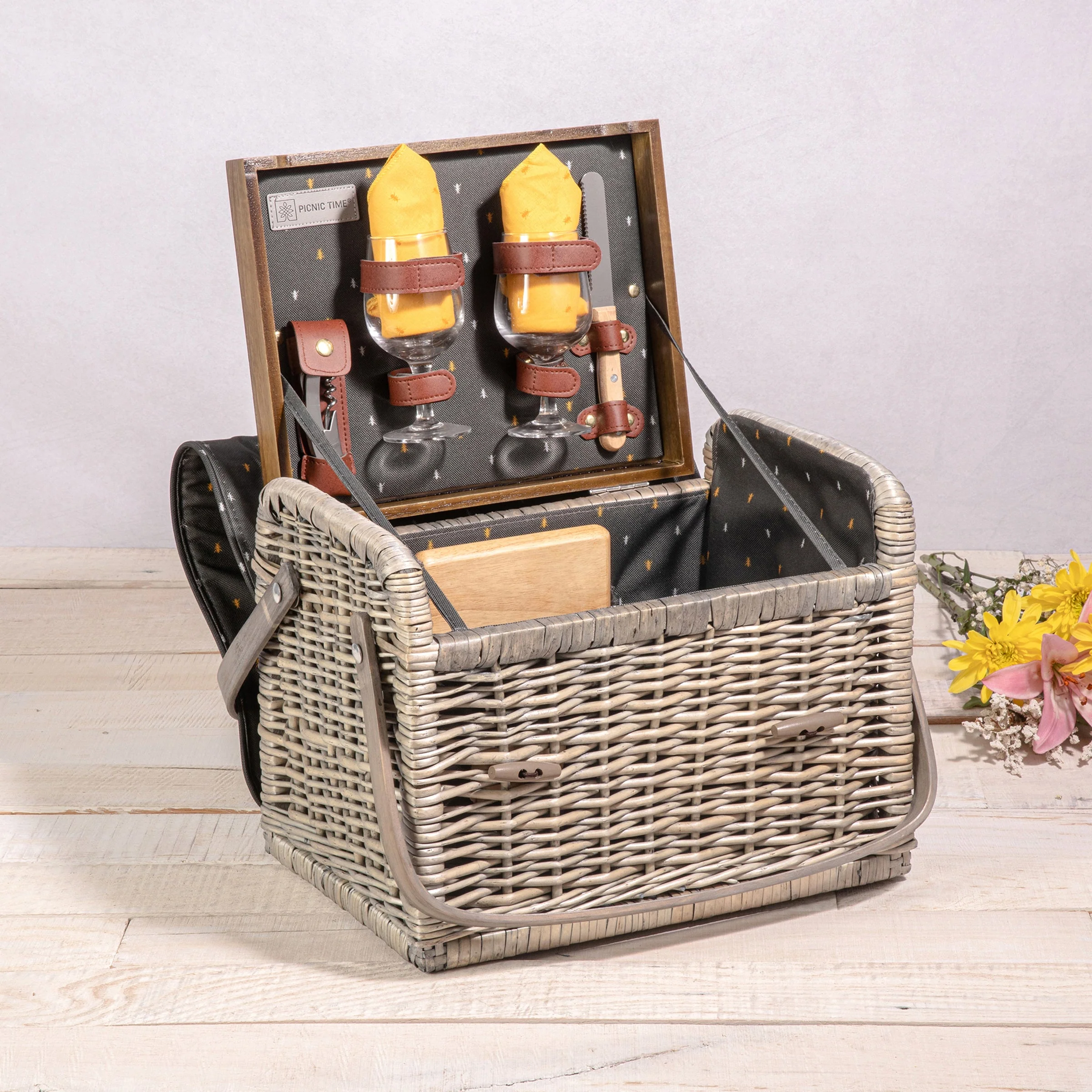Kabrio Wine & Cheese Picnic Basket - Image 2
