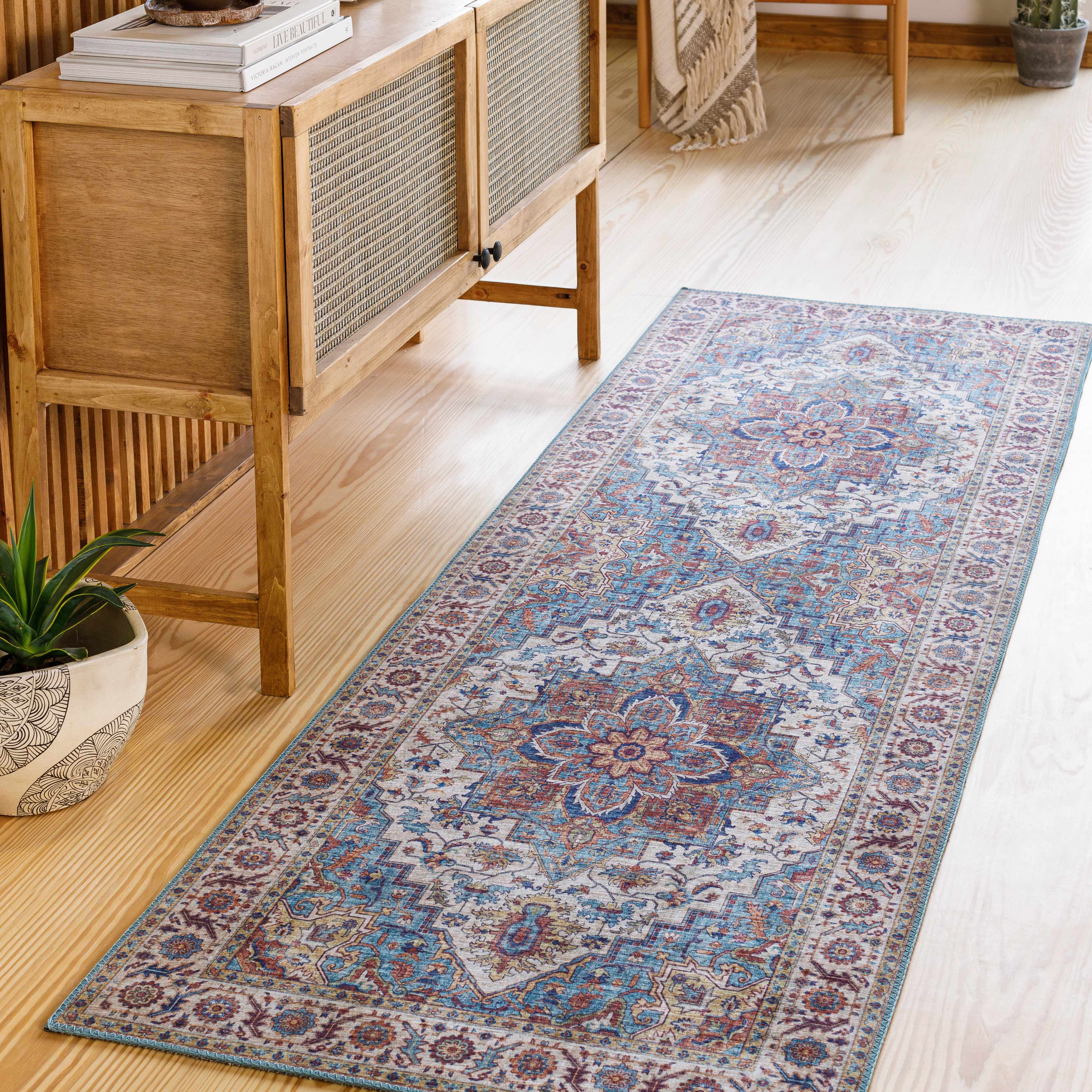 Kapaa Traditional Area Rug - Image 9