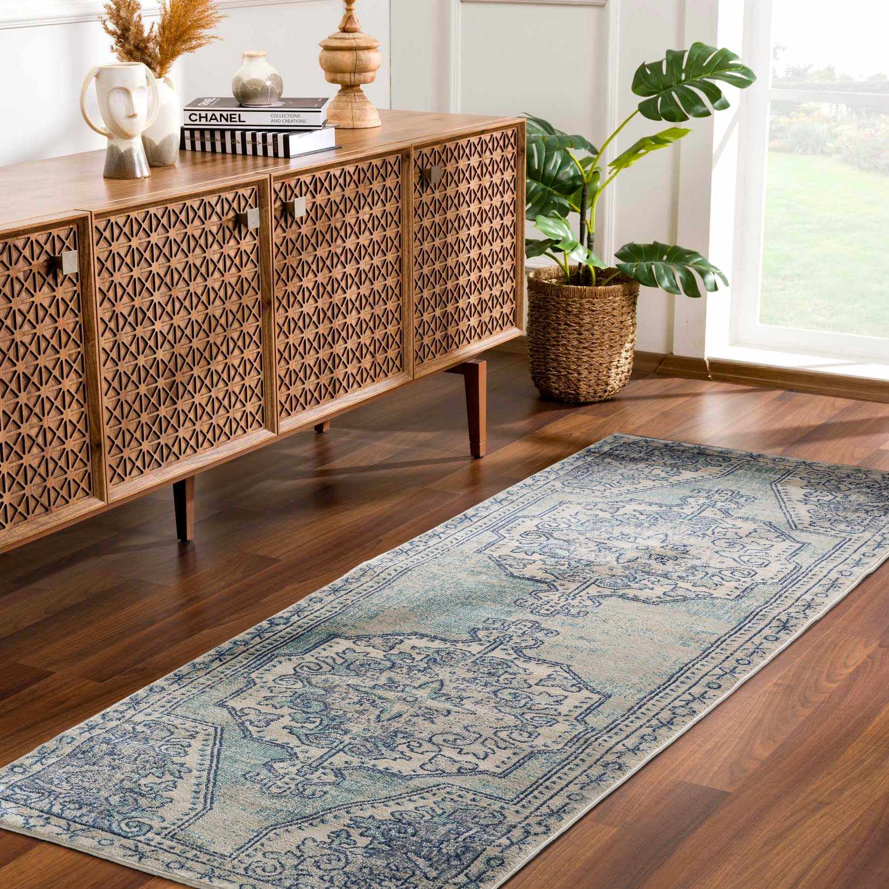 Kenmare Blue Medallion Rug - Clearance - Image 7