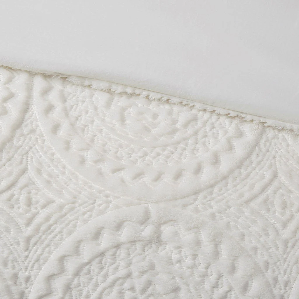 King/Cal King Embroidered Medallion Faux Fur Ultra Plush Comforter Mini Set - Image 3