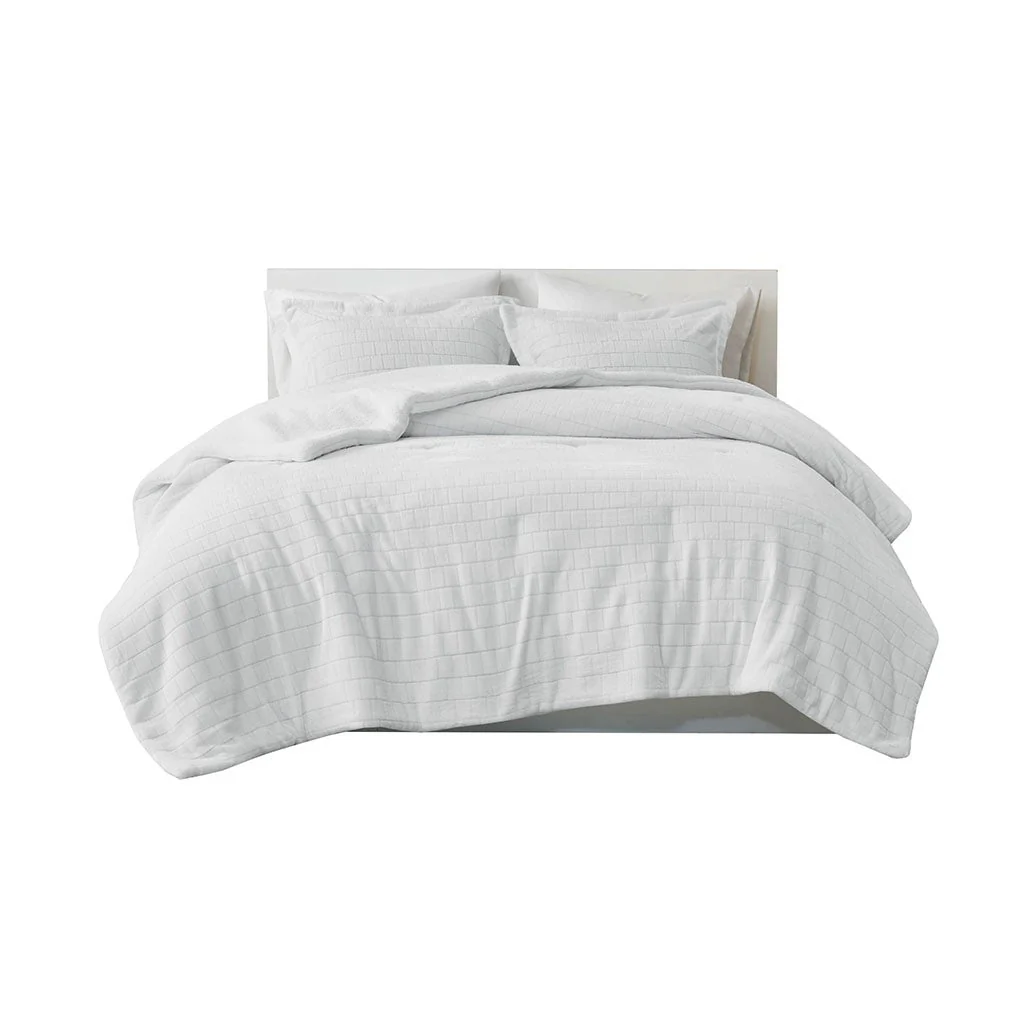 King/Cal King Plush to Sherpa Comforter Set - Image 10