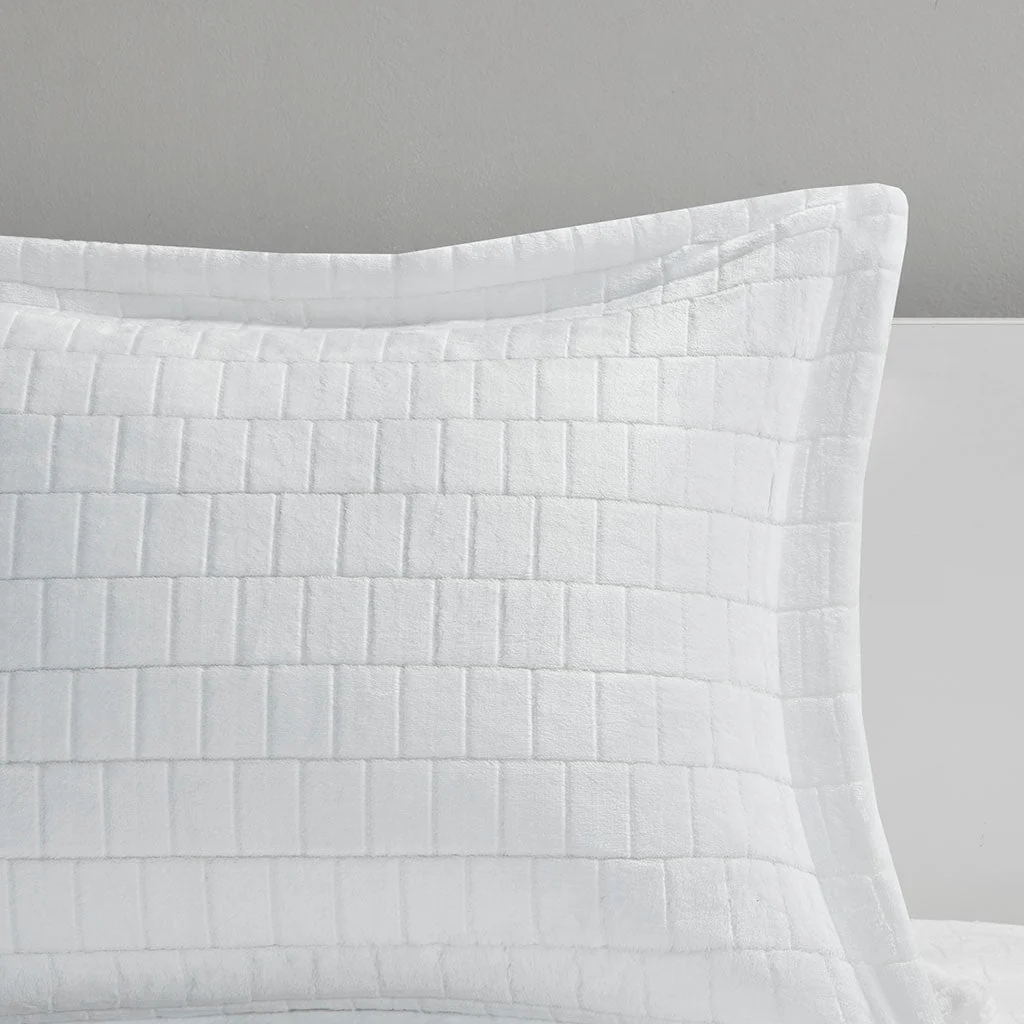King/Cal King Plush to Sherpa Comforter Set - Image 2