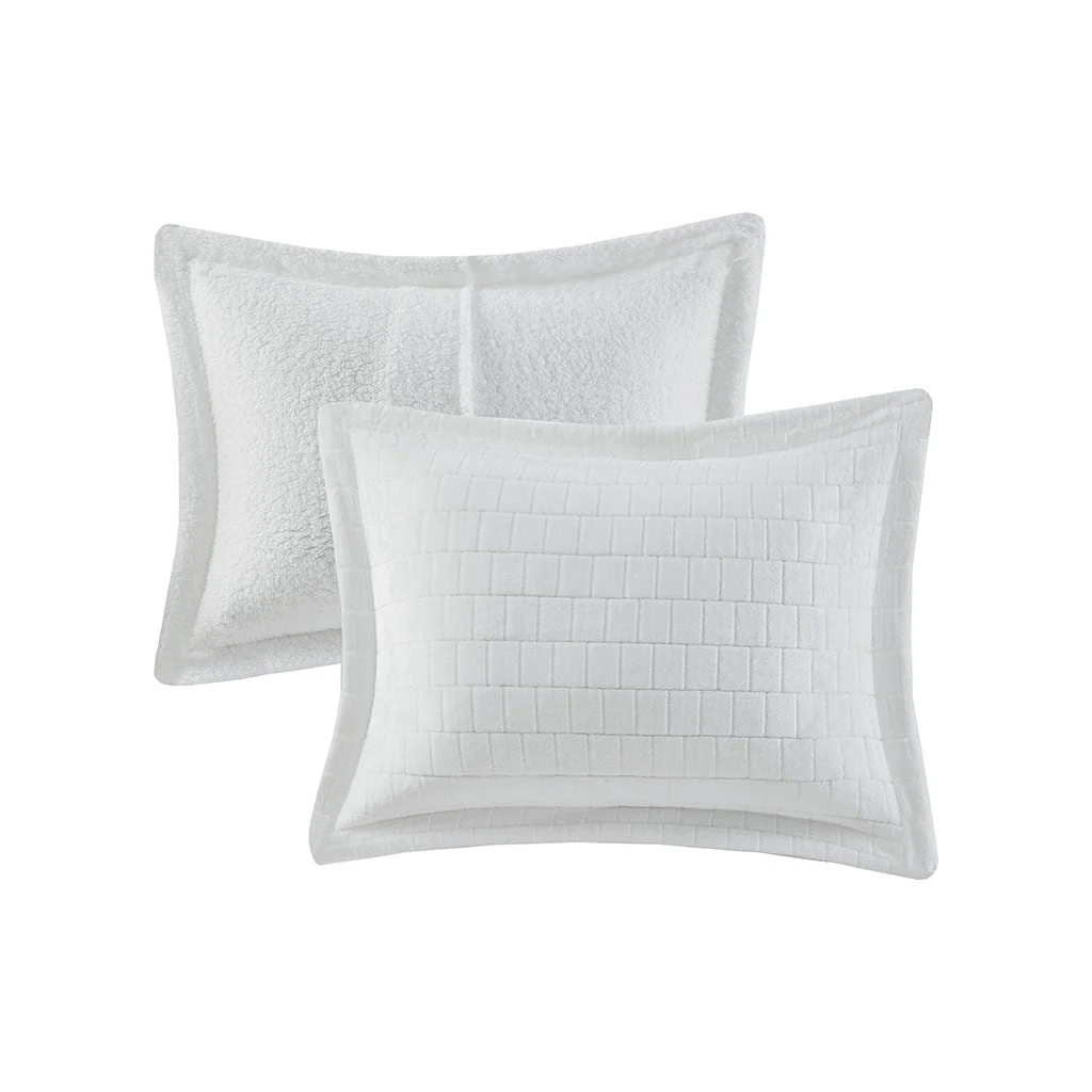 King/Cal King Plush to Sherpa Comforter Set - Image 4