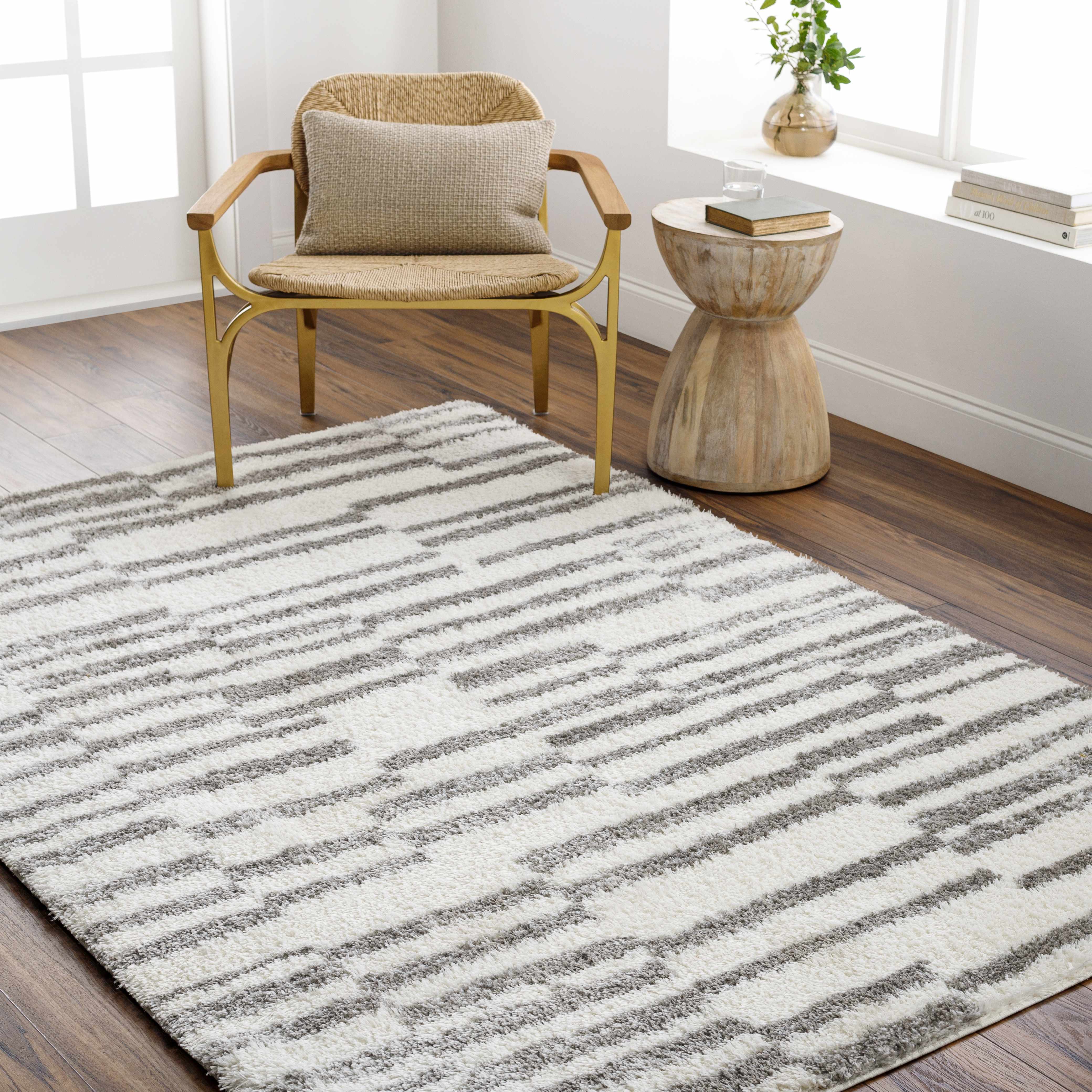 Kuron Area Rug - Image 2